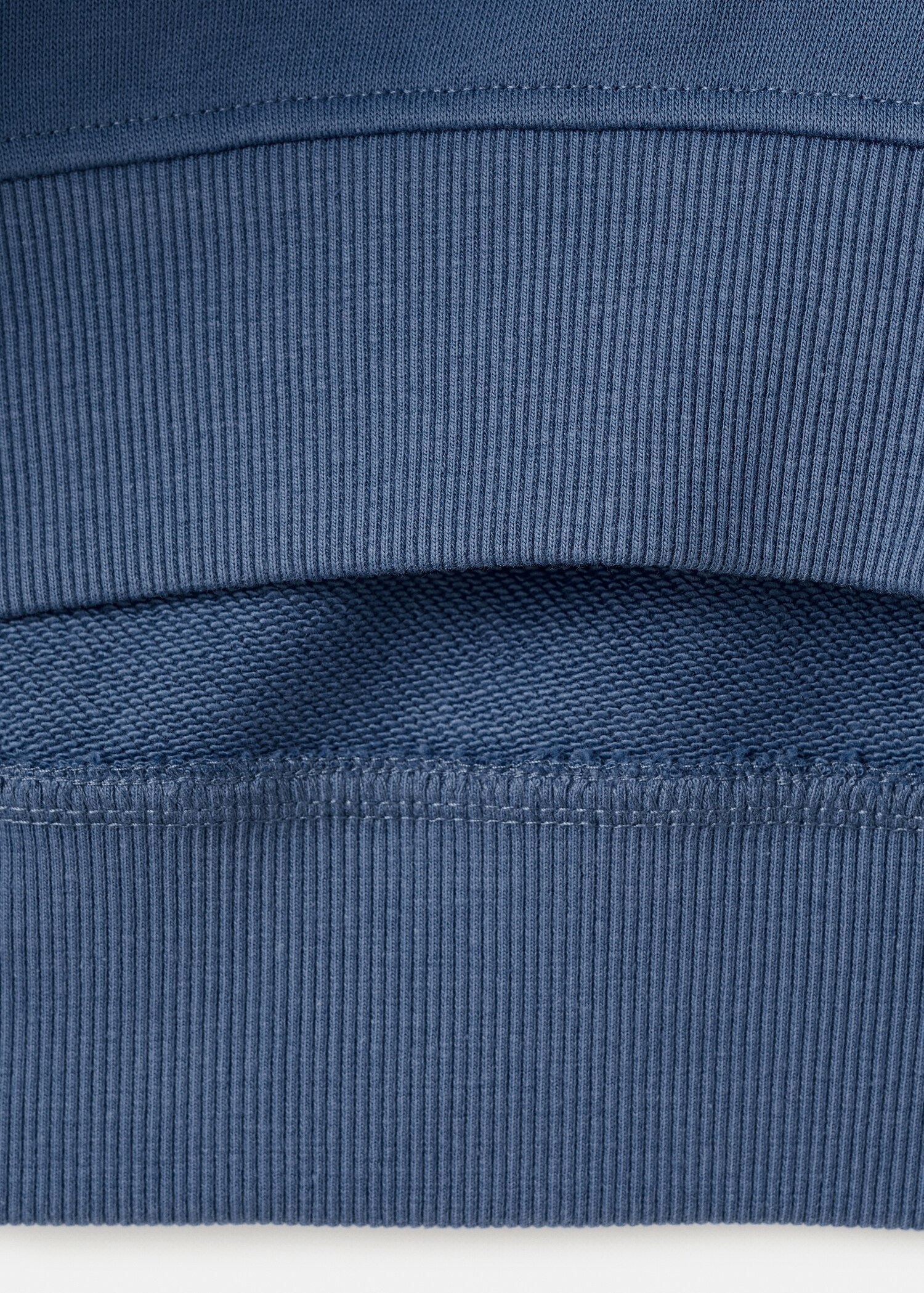 Cotton sweatshirt with text - Details of the article 8