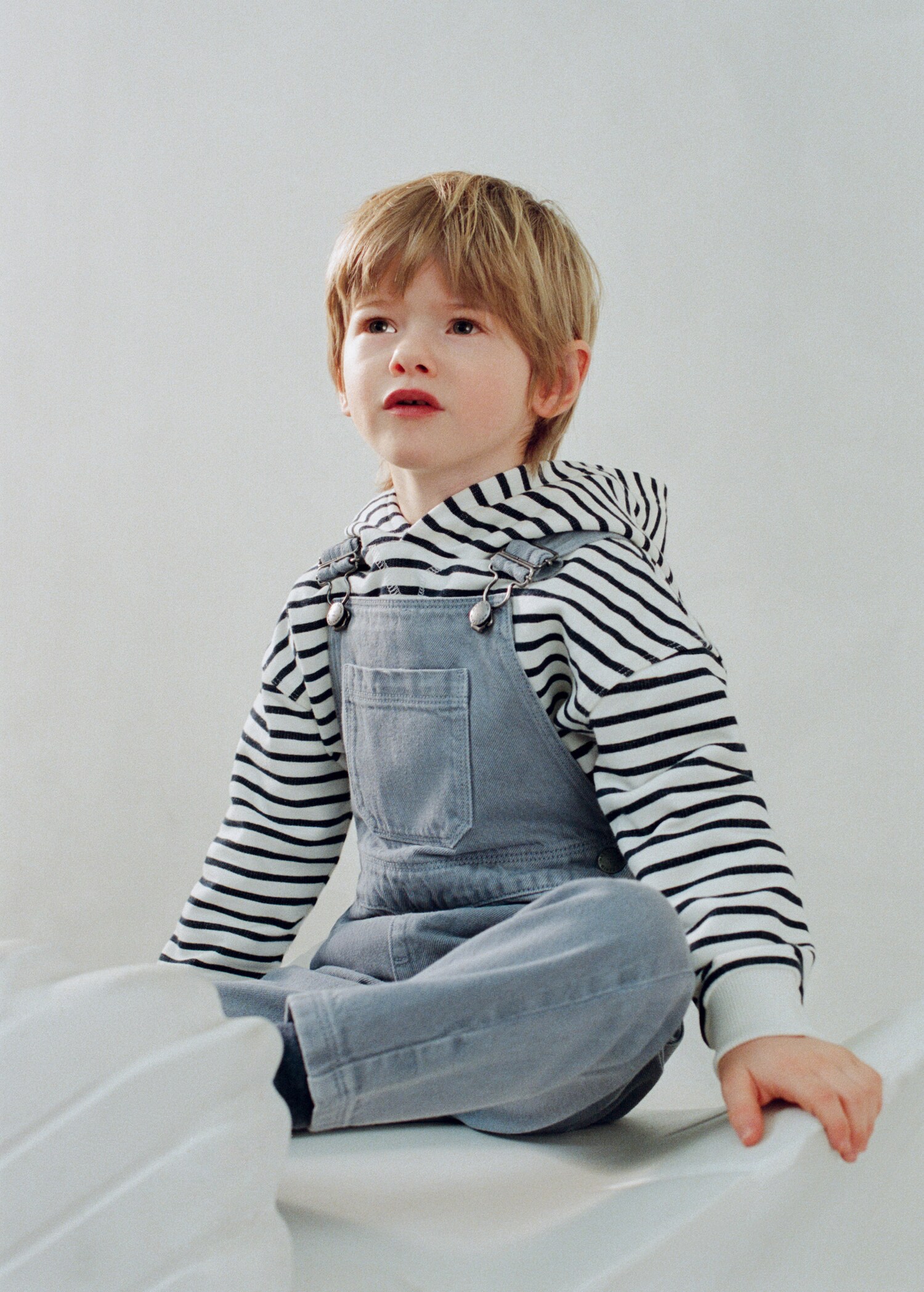 Long denim overalls with pocket - Details of the article 5