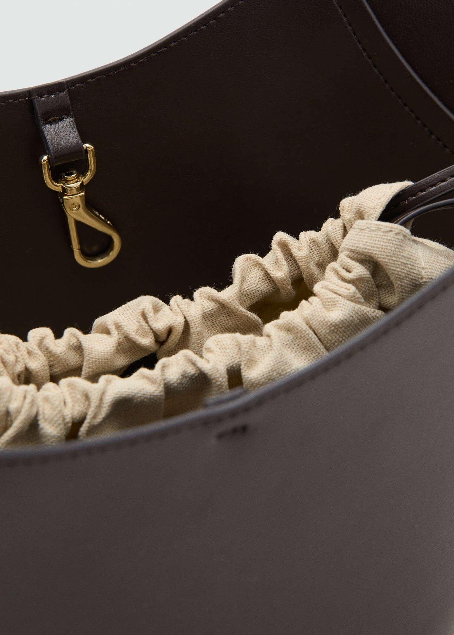 Double handle handbag with buckles - Details of the article 1