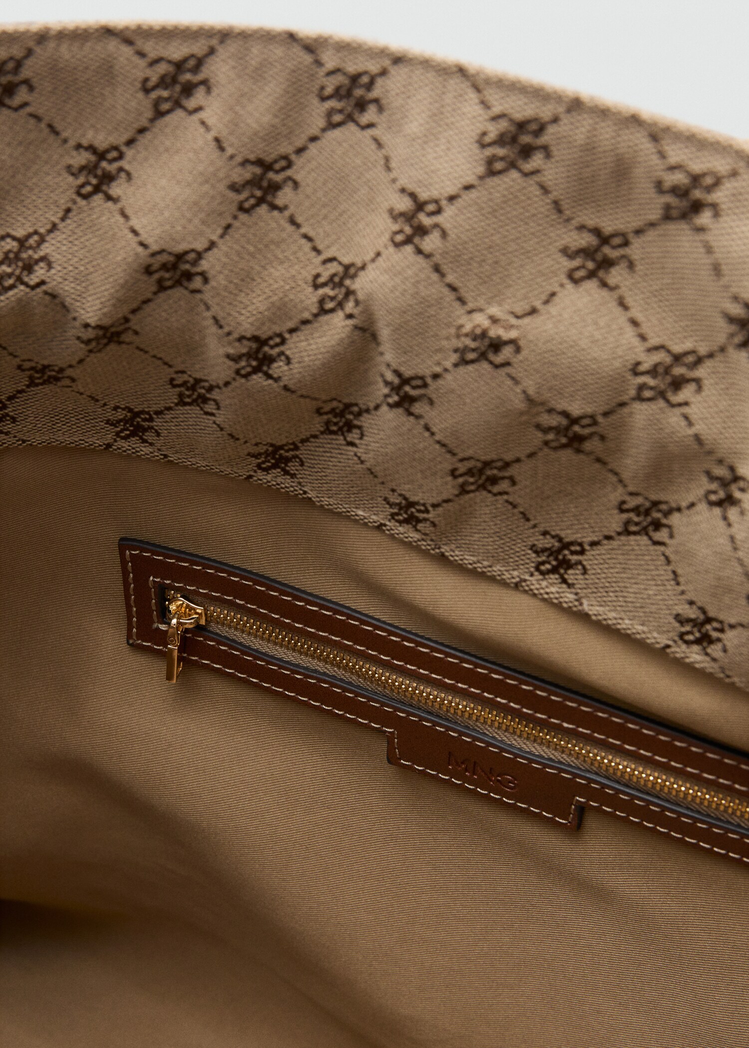 حقيبة كيس بطبعة الشعار - تفاصيل المنتج 2