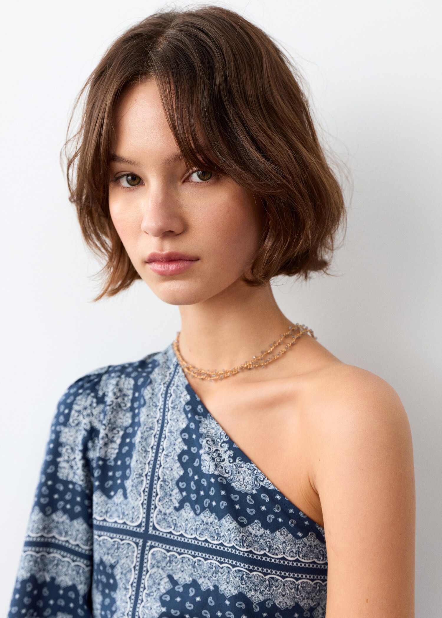 Printed dress with cut-out - Details of the article 1