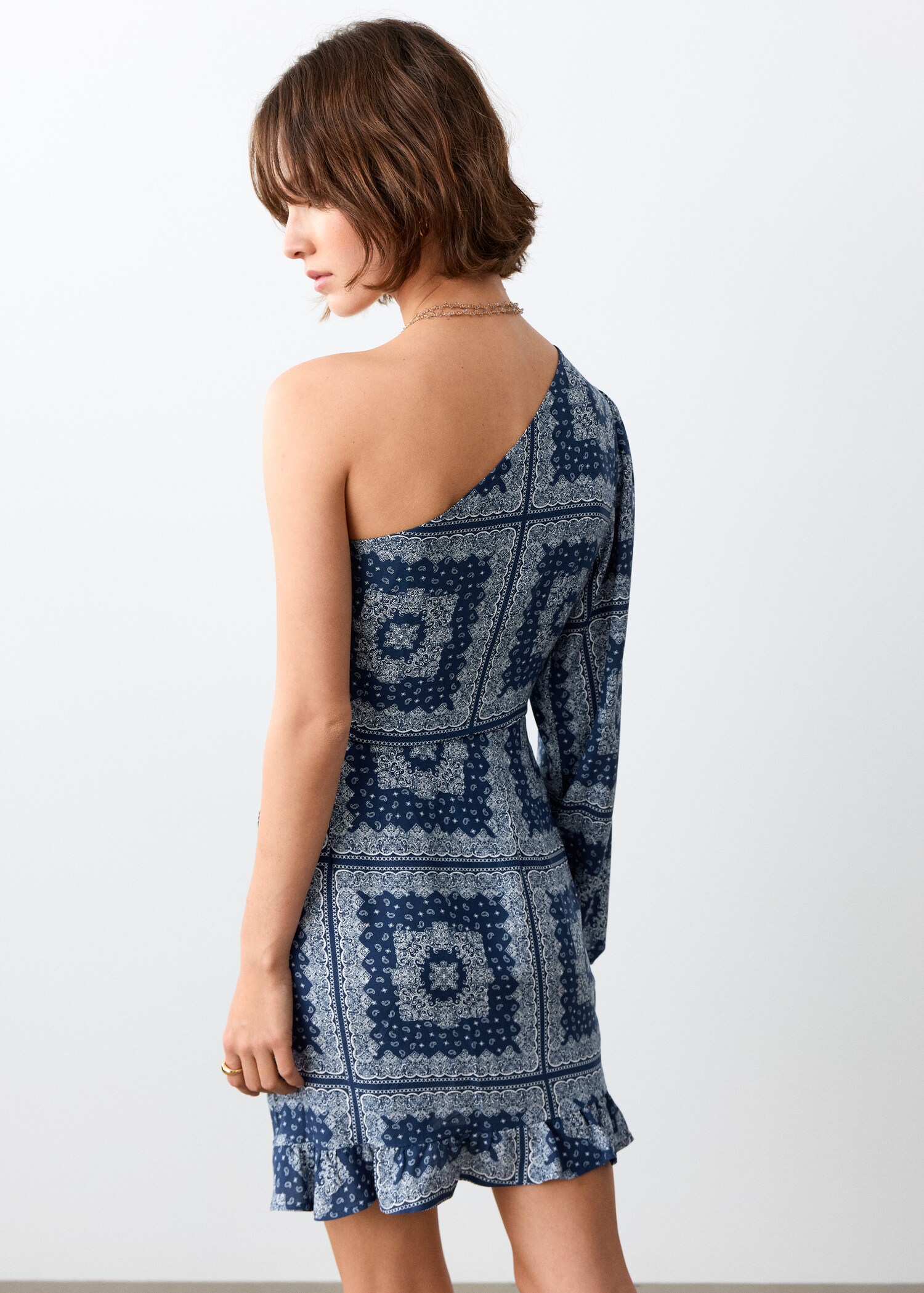 Printed dress with cut-out - Reverse of the article