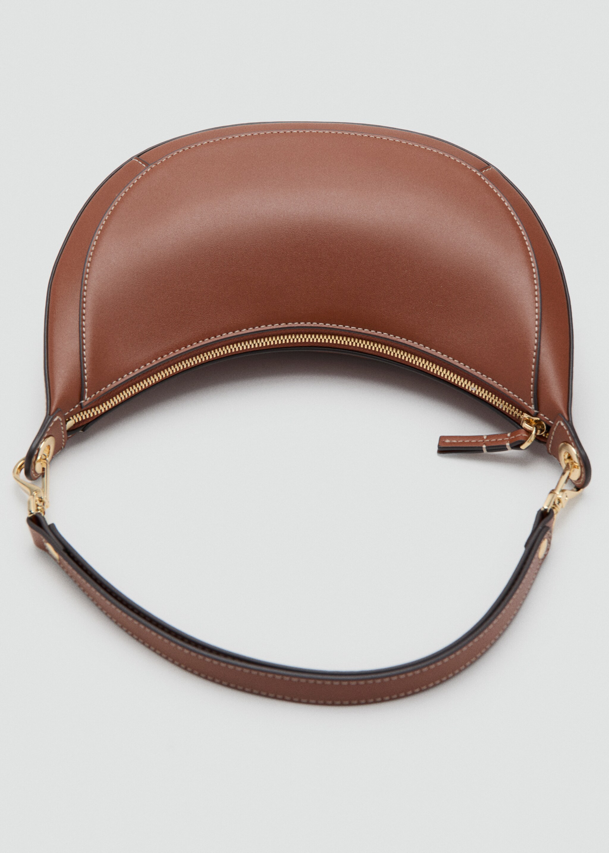 Oval shoulder bag - Details of the article 4, Leather. Ref: 27075817-00.