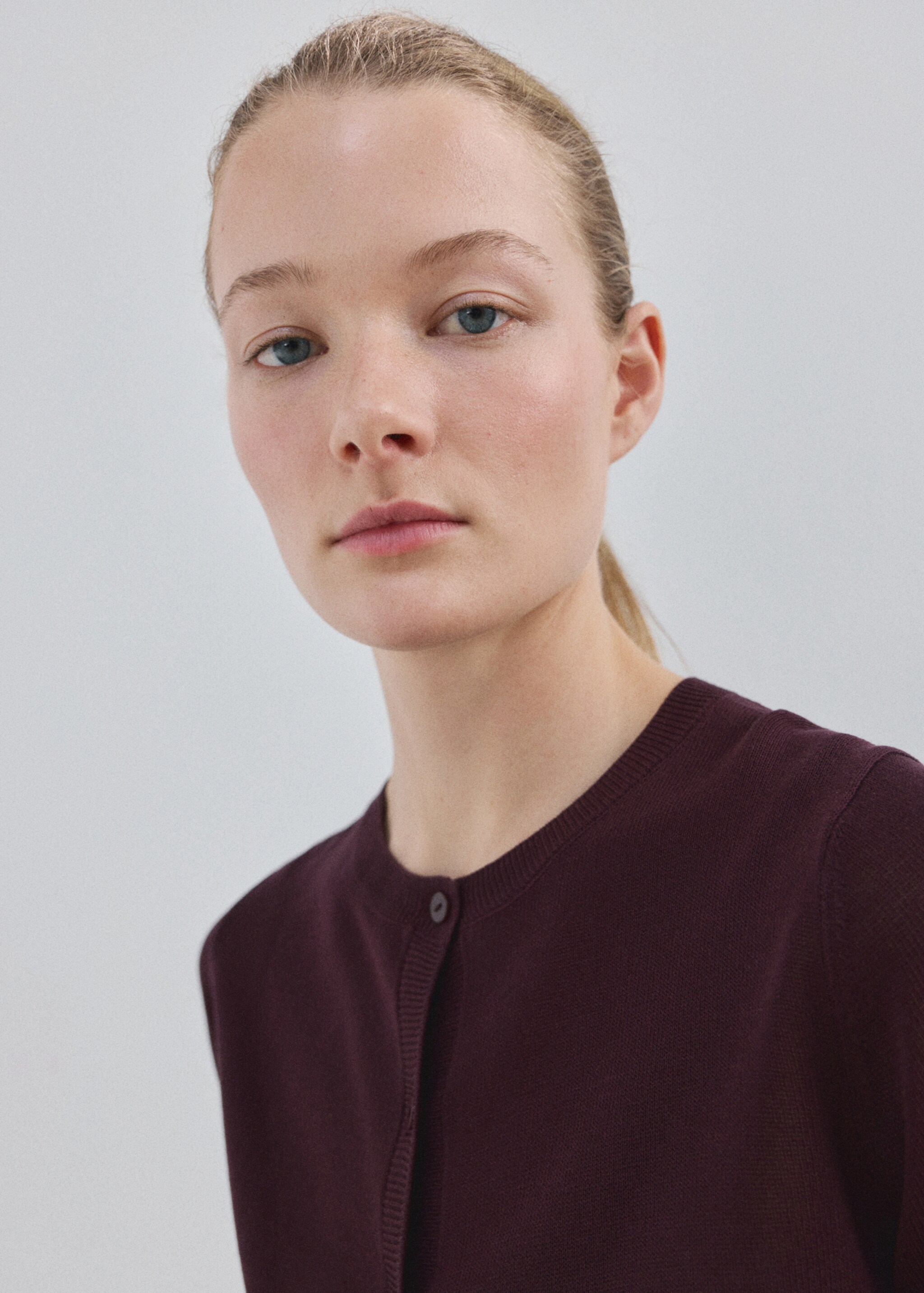 Fine-knit straight-fit cardigan - Medium plane, Sky Blue. Ref: 27075819-00.