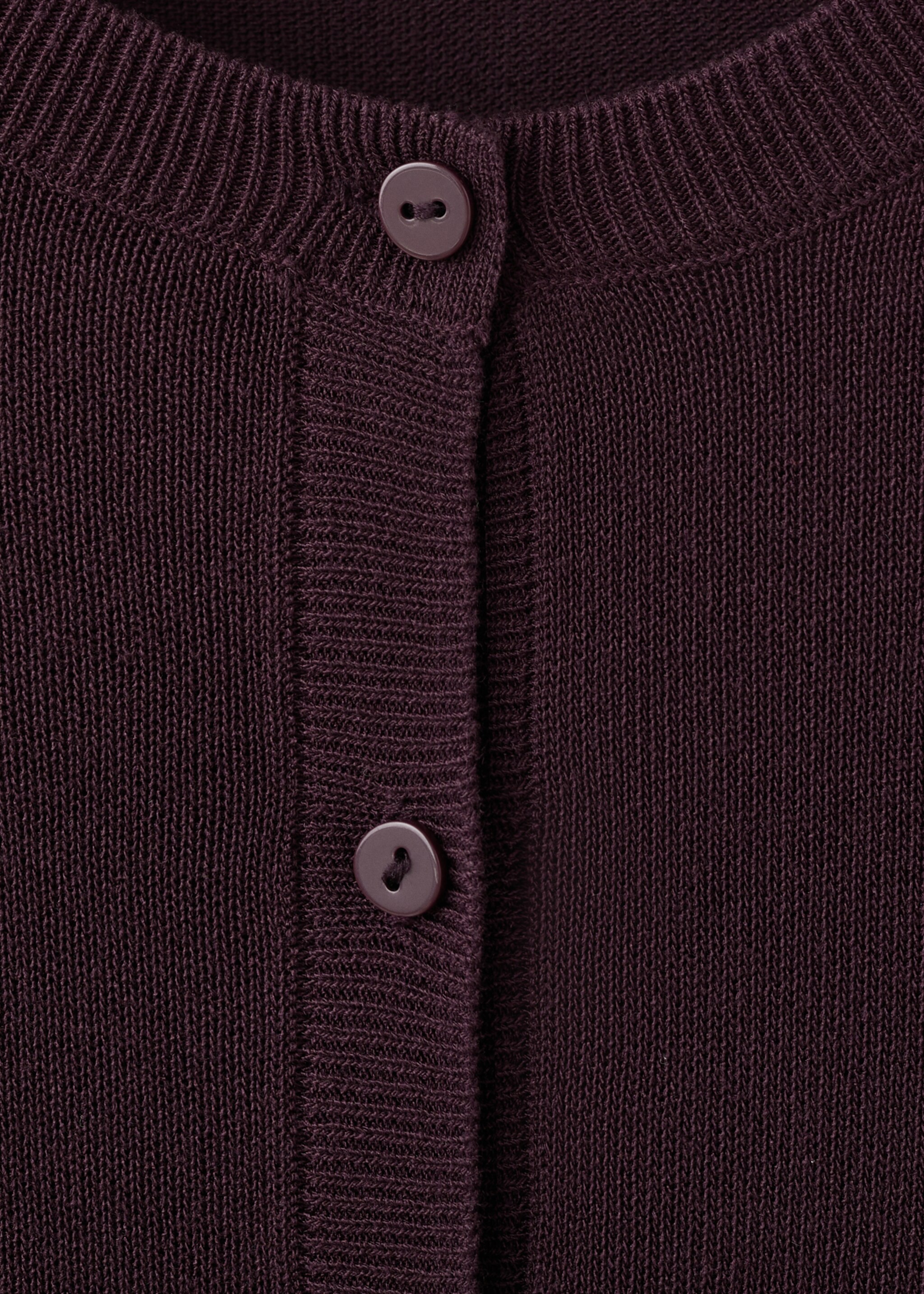 Fine-knit straight-fit cardigan - Details of the article 0, Wine. Ref: 27075819-00.