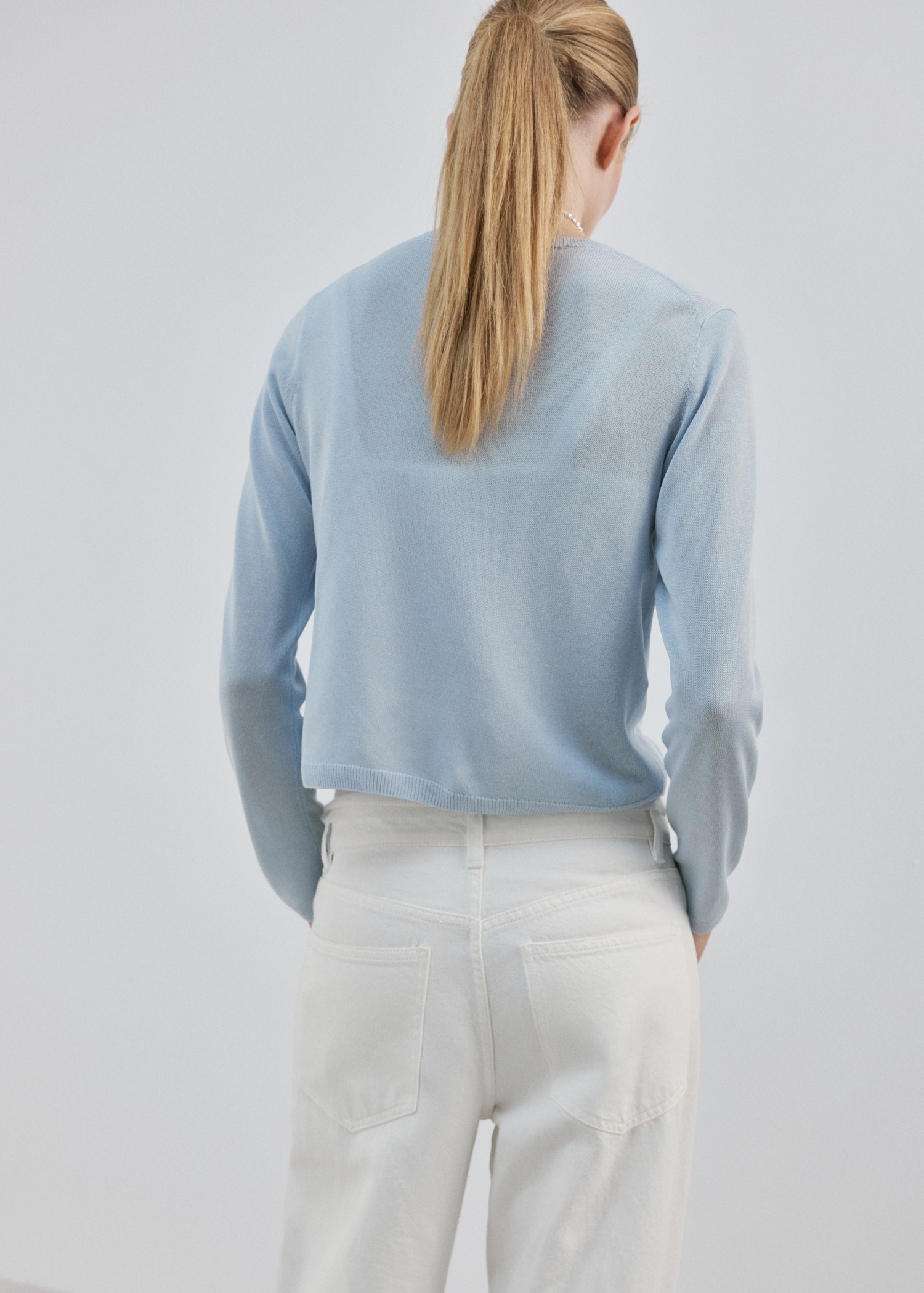 Fine-knit straight-fit cardigan - Reverse of the article