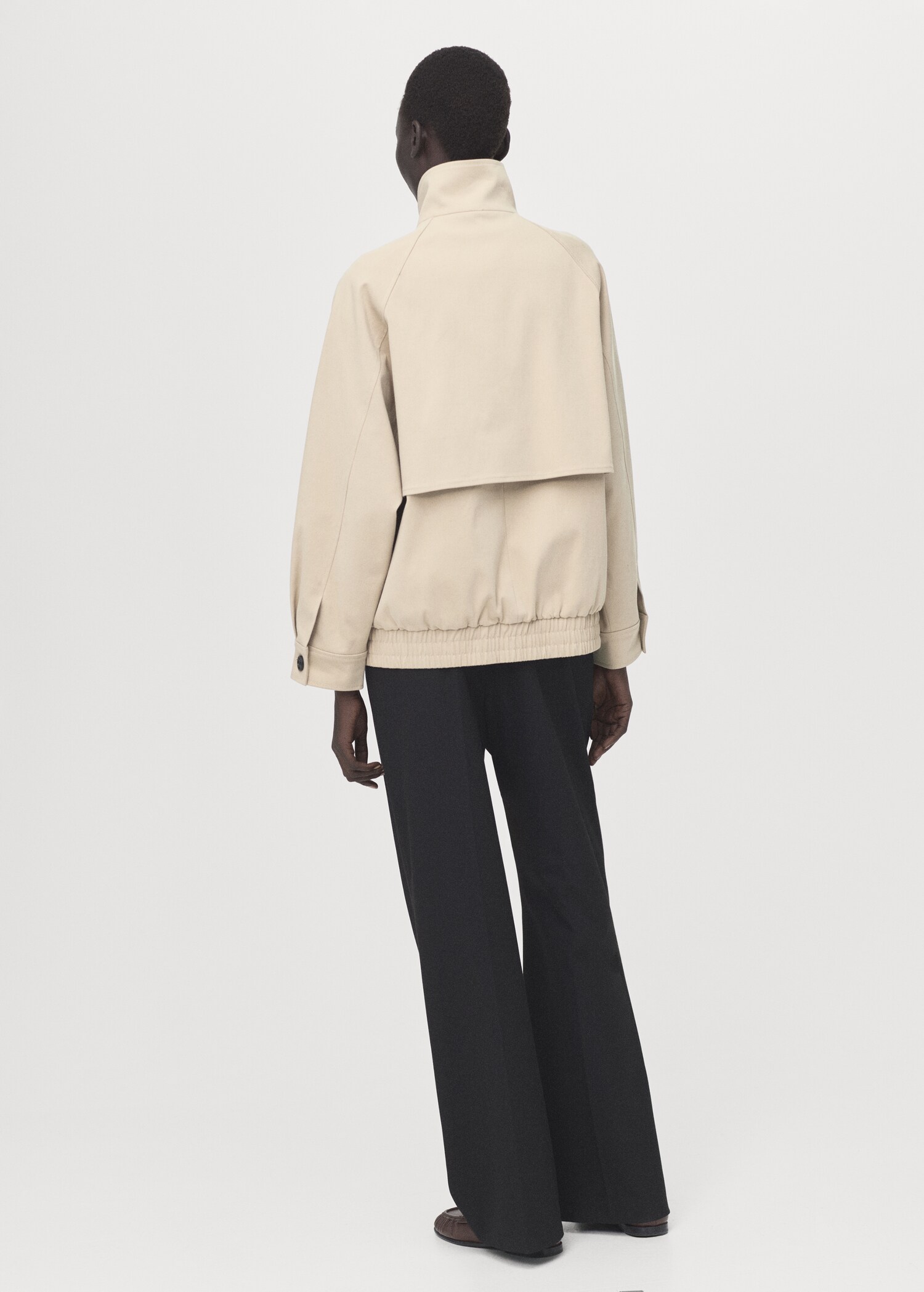 جاكيت قطني مع جيوب - الجهة الخلفية للمنتج