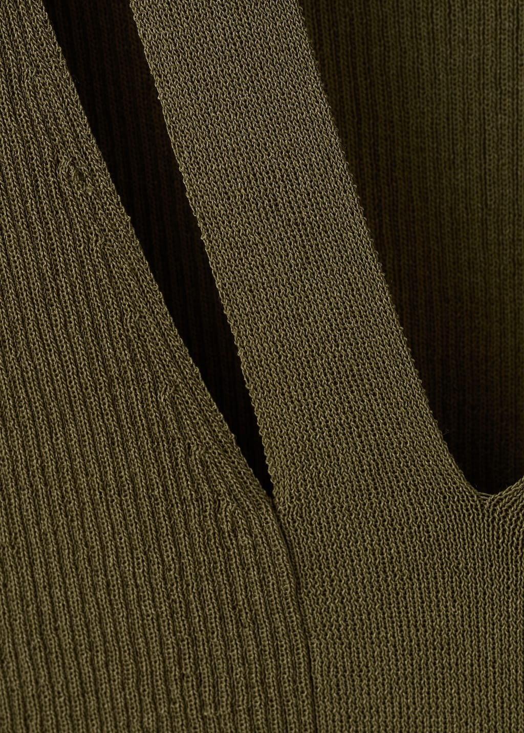 Fine-knit top with combined neckline - image 4