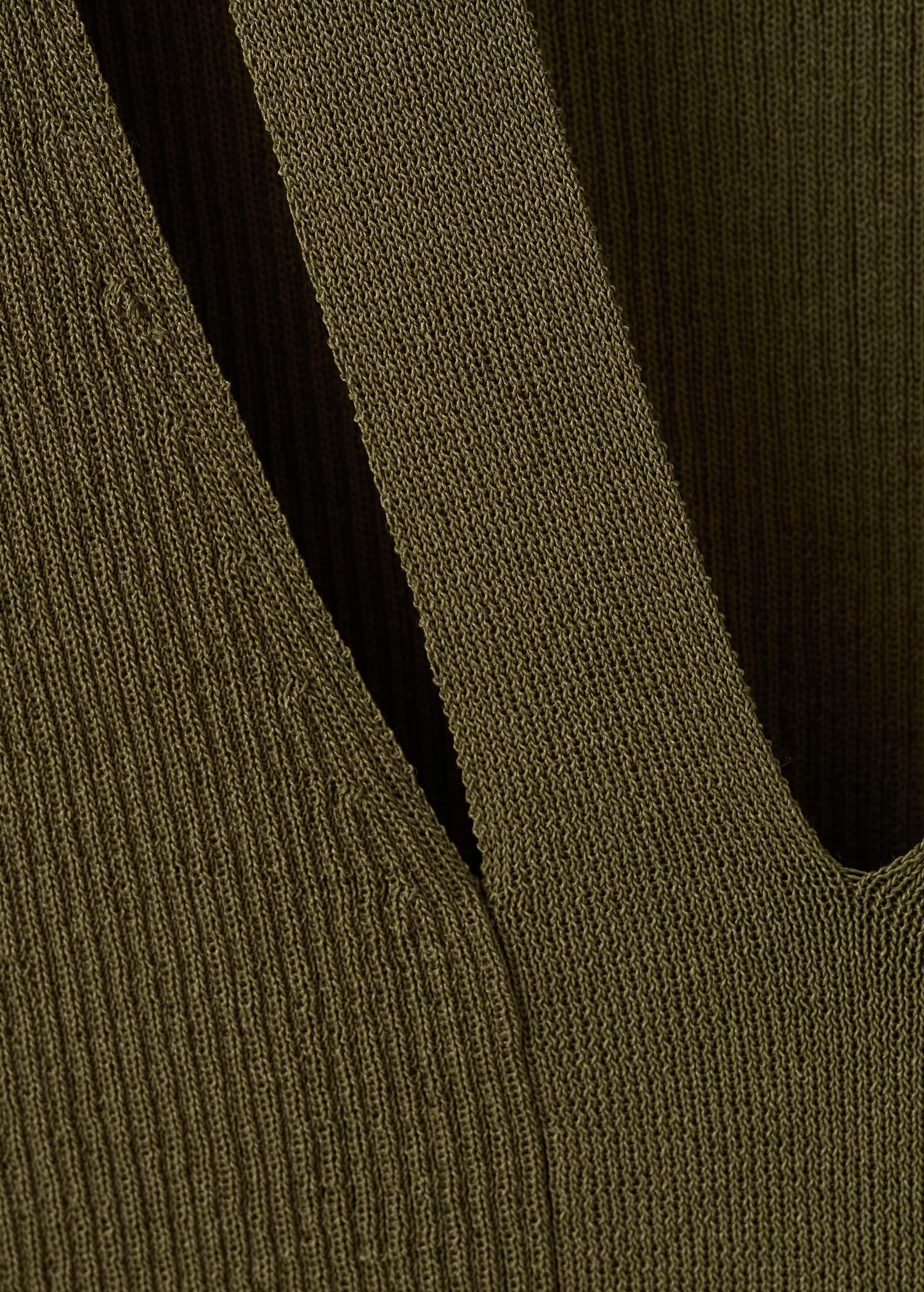 Fine knit top combined neckline - Details of the article 0