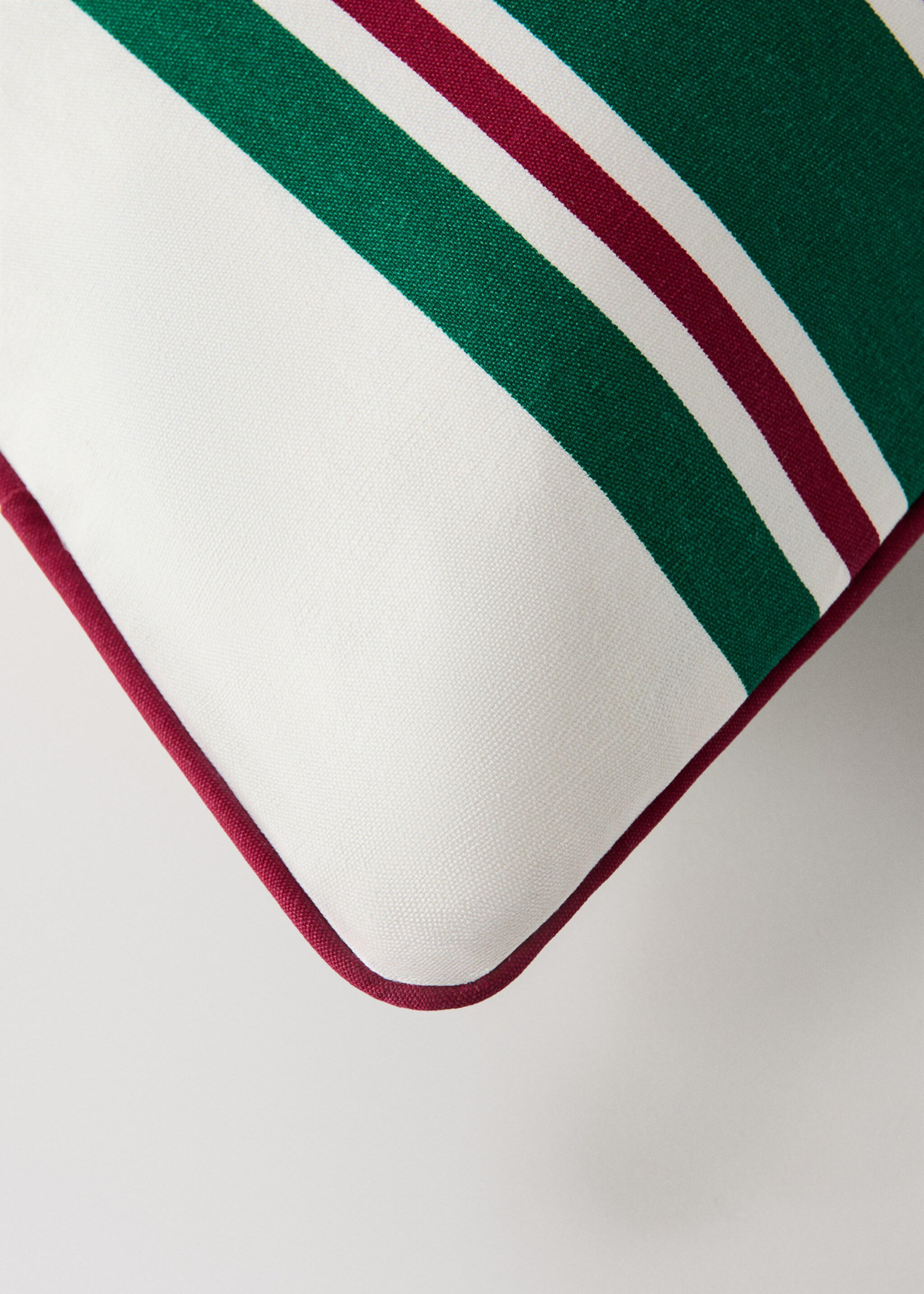 Striped 100% cotton cushion cover - Details of the article 1, Green. Ref: 27075832-00.