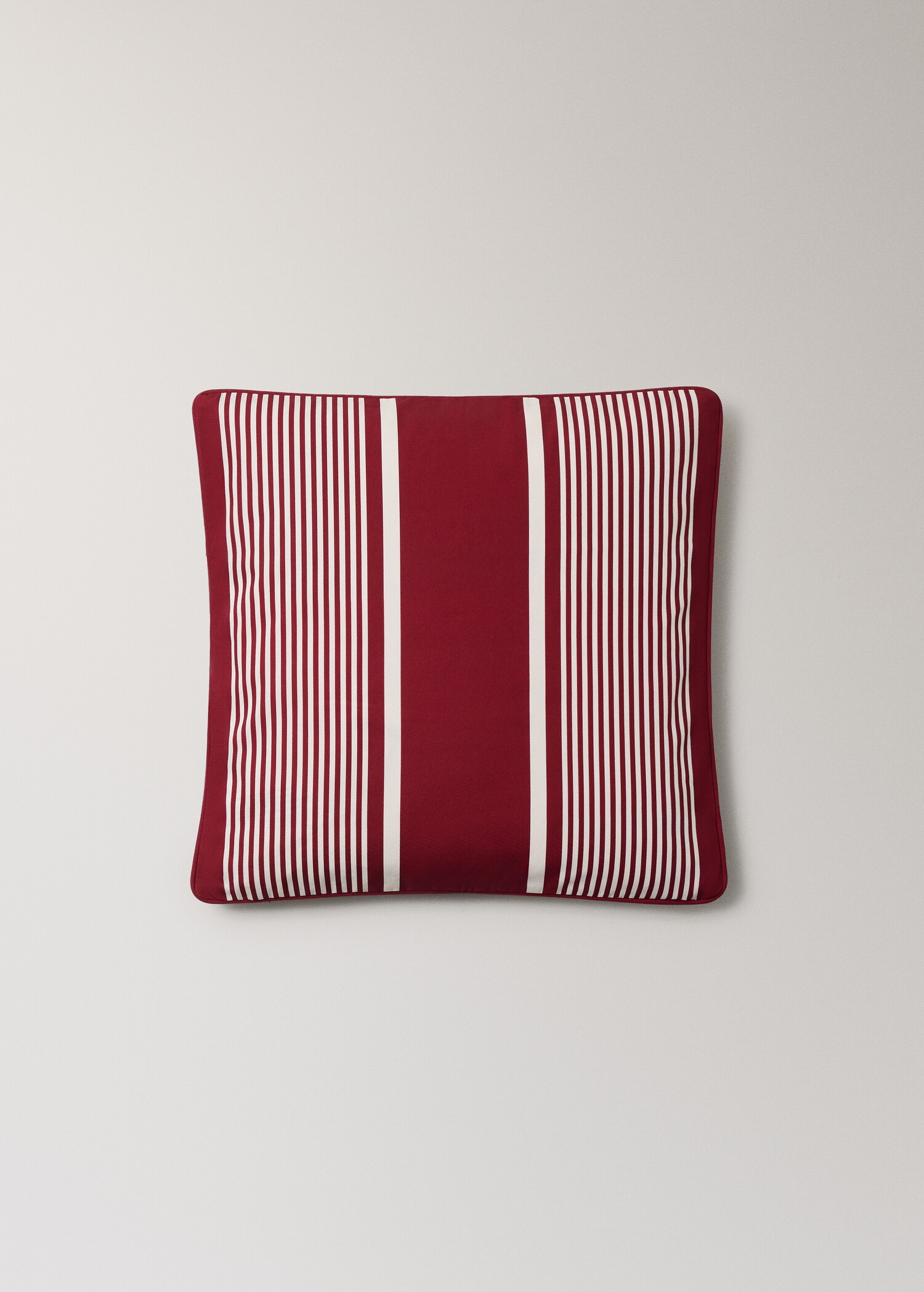 Striped 100% cotton cushion cover - Article without model
