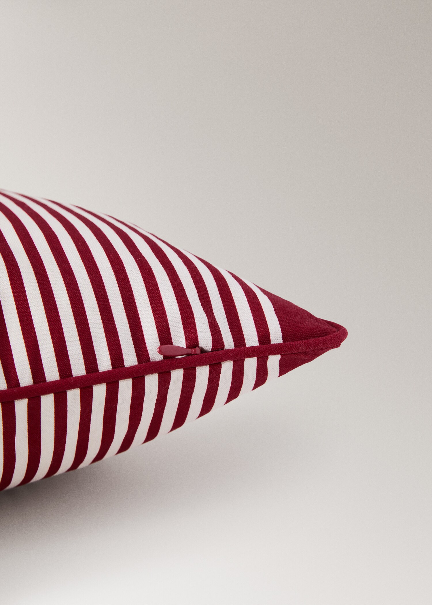 Striped 100% cotton cushion cover - Details of the article 2
