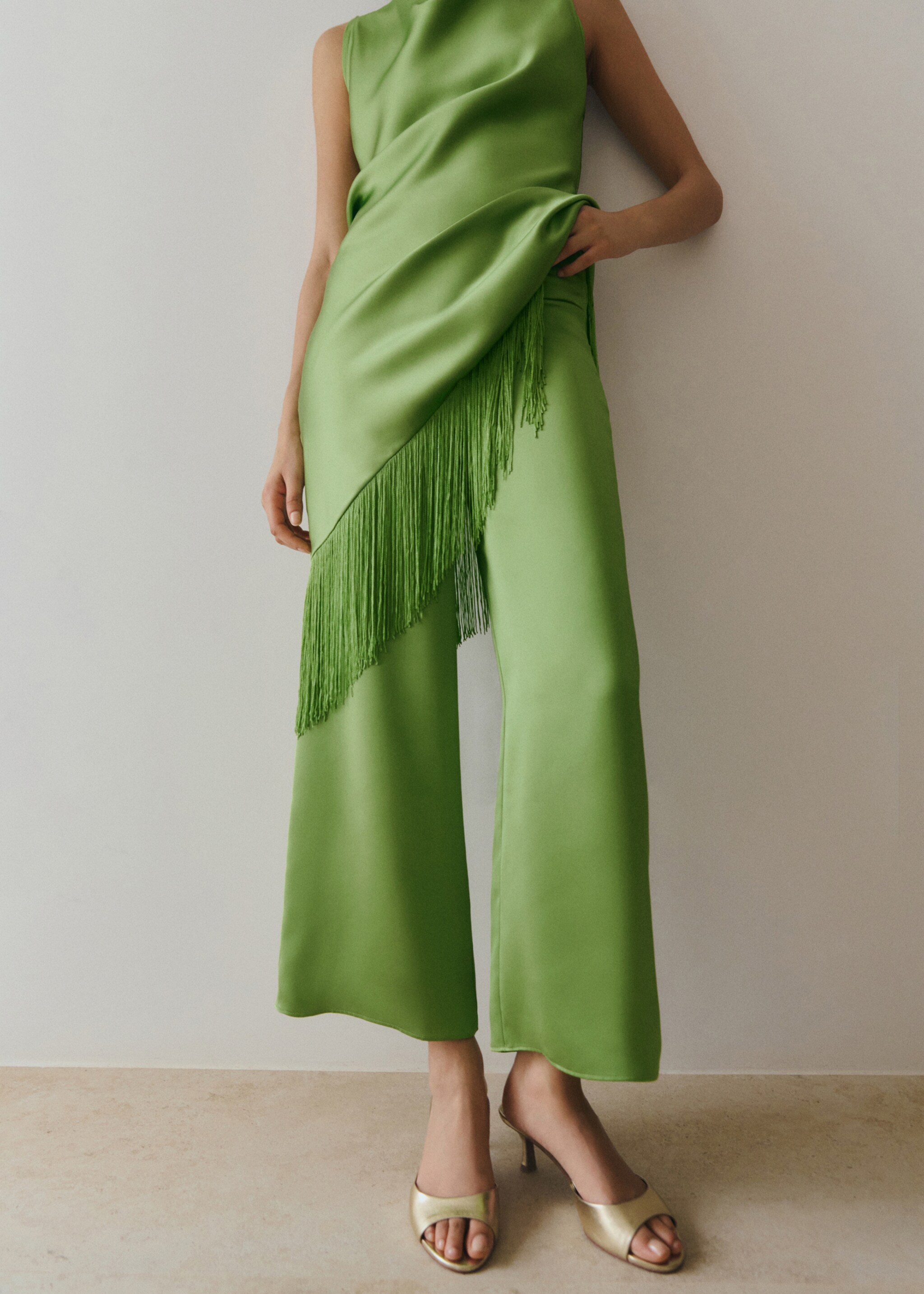 Satin straight-fit trousers - Medium plane, Green. Ref: 27075839-00.
