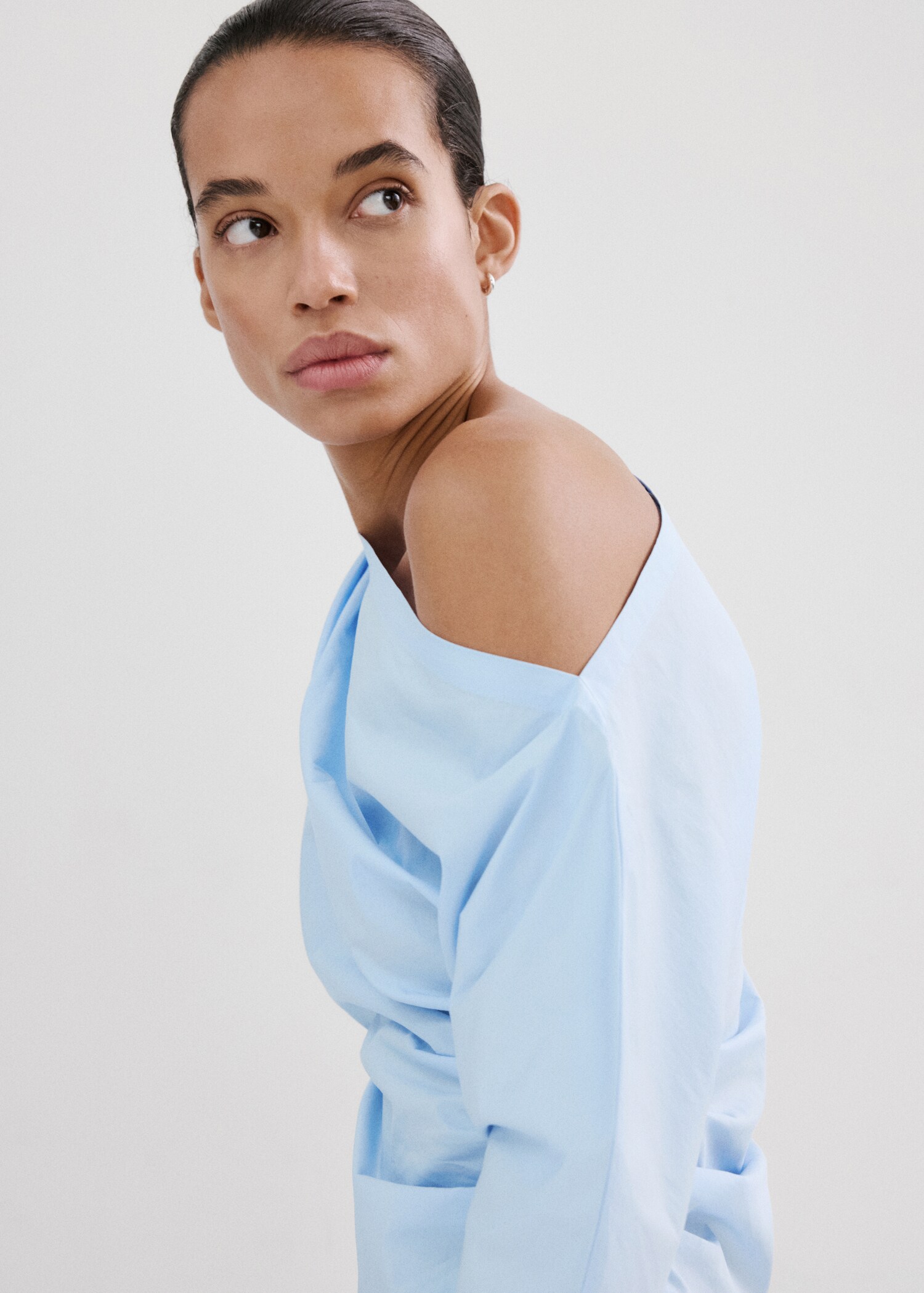 Chemisier coton col asymétrique - Plan moyen