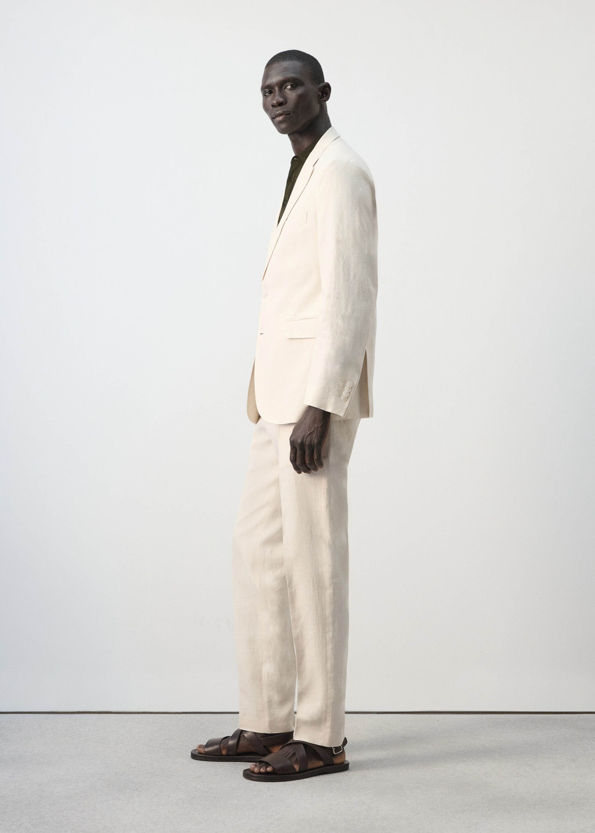 Amalfi 100% linen slim-fit suit blazer - Details of the article 2, Ecru. Ref: 27075929-00.