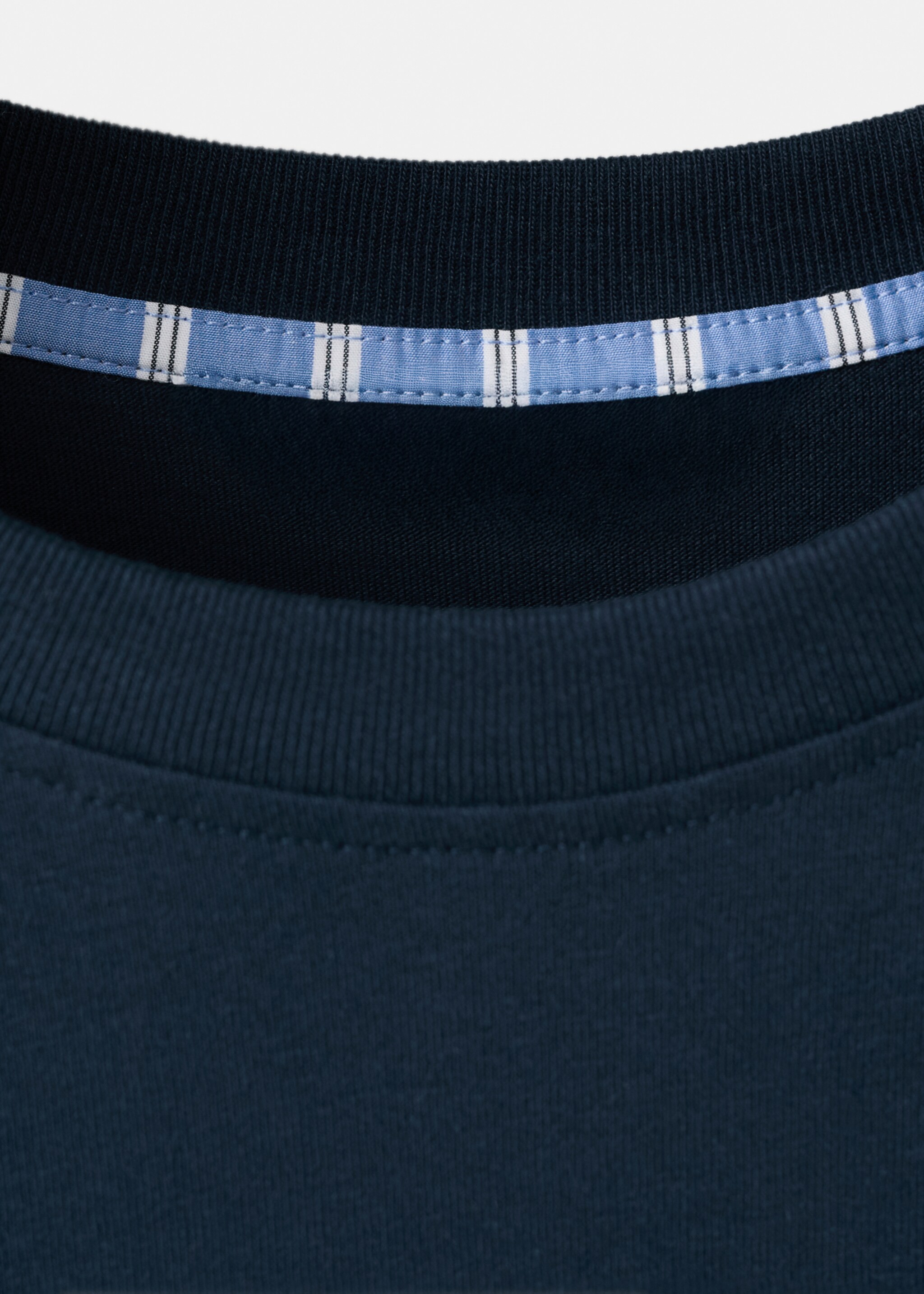 Striped short pyjamas - Details of the article 8, Navy. Ref: 27075931-00.