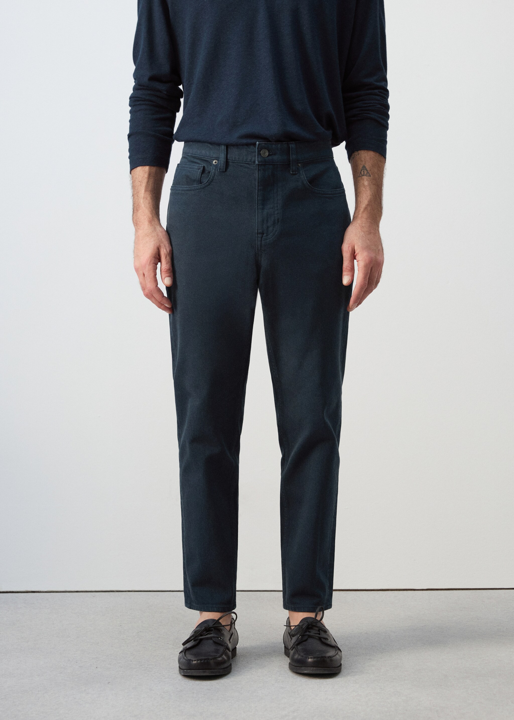 Ben cropped tapered-fit jeans - Medium plane, Navy. Ref: 27075940-00.