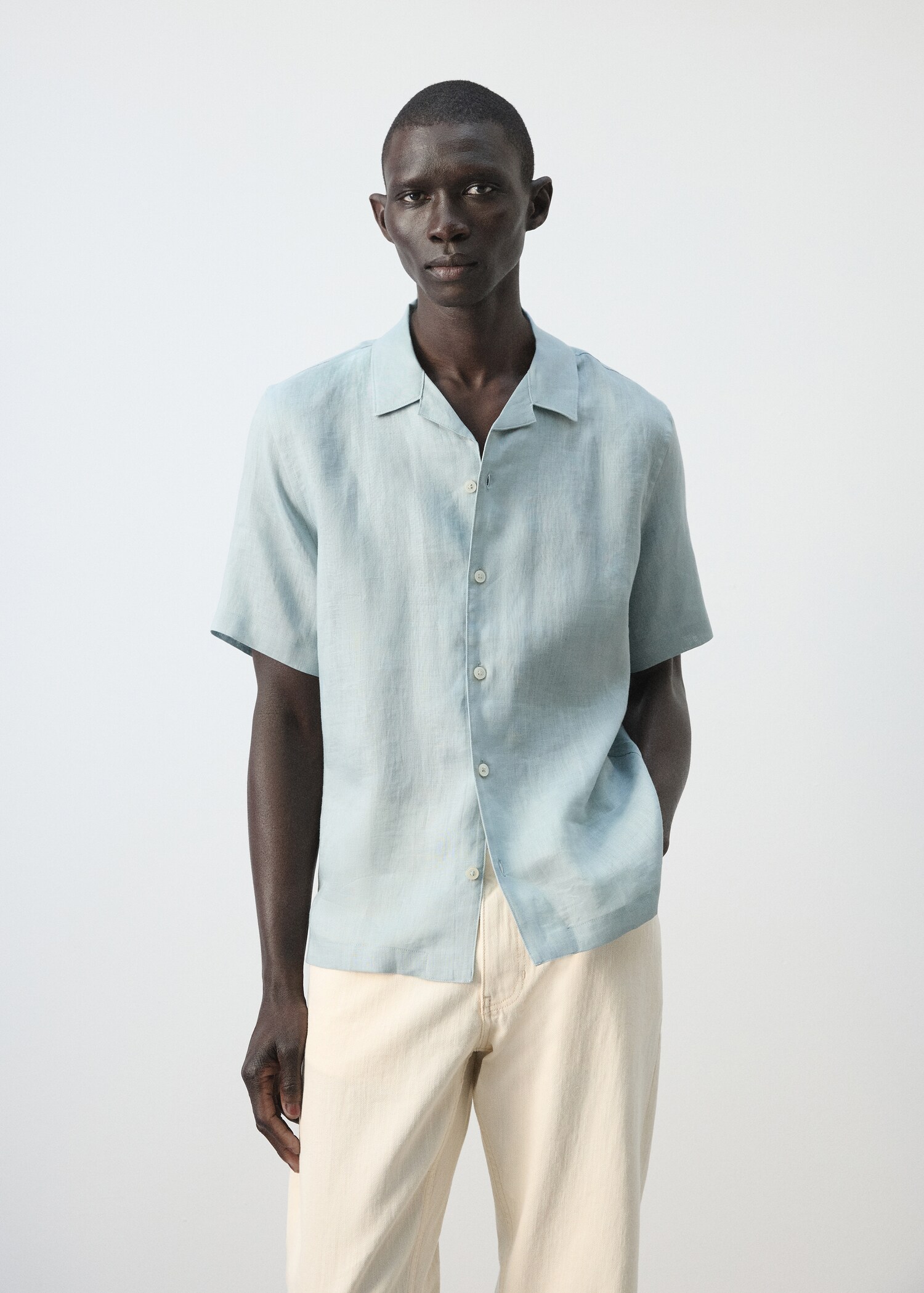 قميص بياقة بولينج بنسبة 100% من الكتان - رؤية وسط