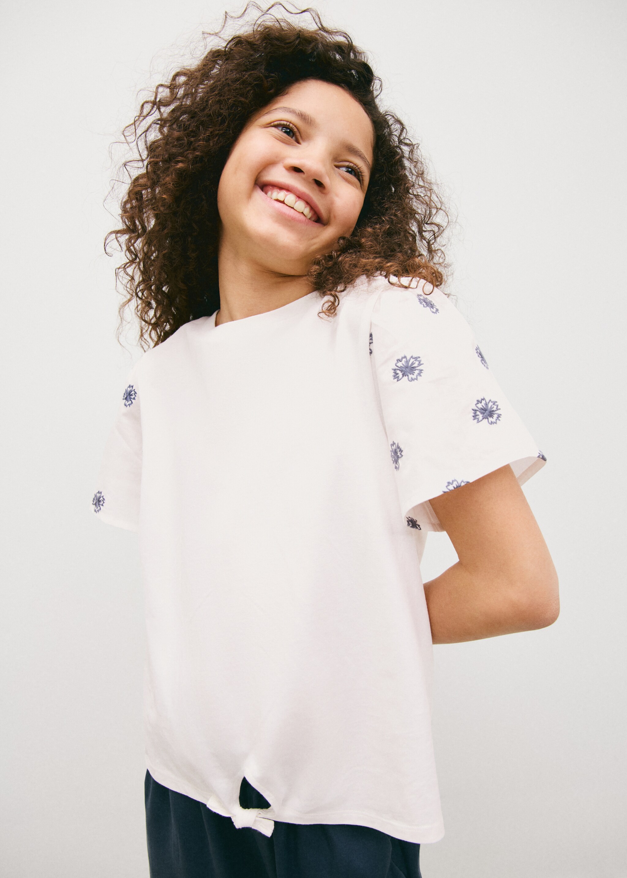 T-shirt coton broderies - Détail de l'article 1, Blanc cassé. Ref: 27075960-00.