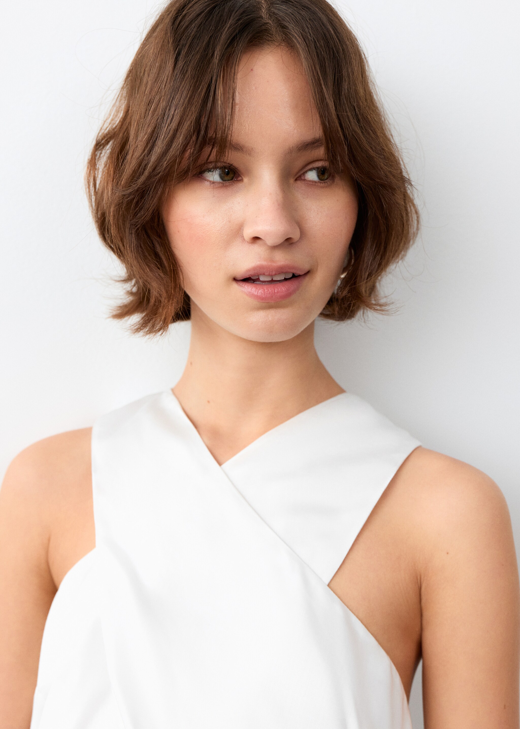 Fluid crossover top - Details of the article 1, Off White. Ref: 27075964-00.