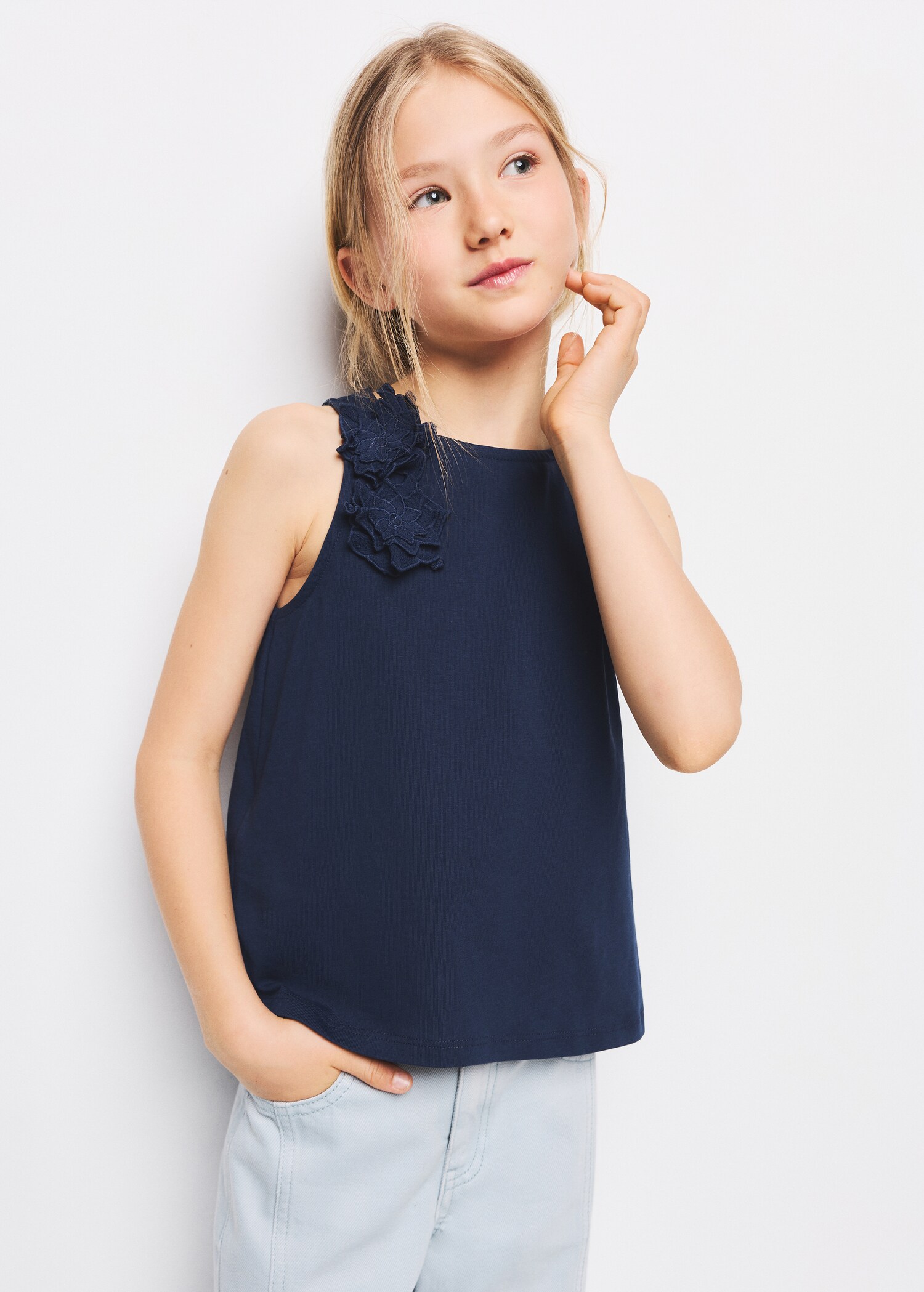 Top flor relieve - Plano medio