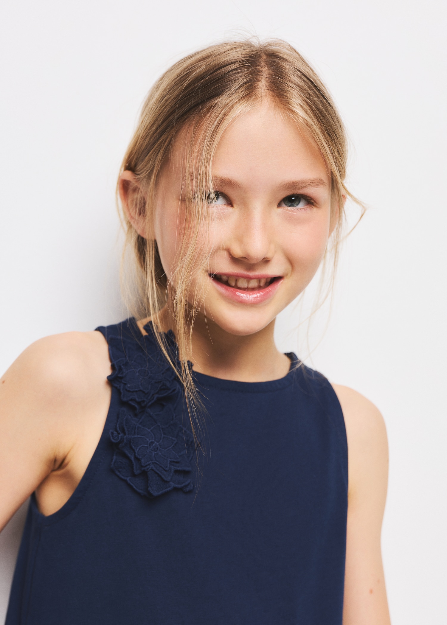 Top flor relieve - Detalle del artículo 1