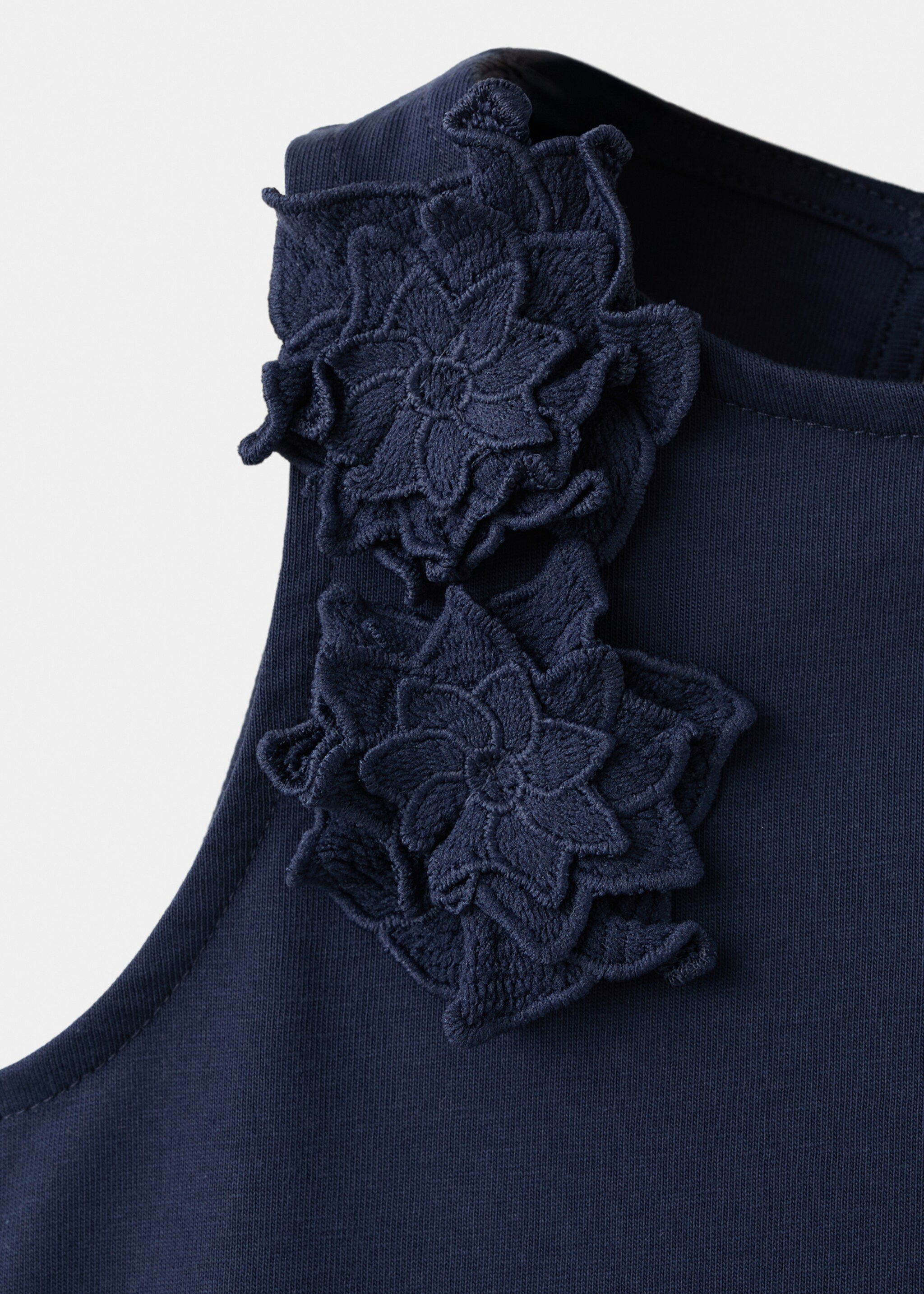 Floral relief top - Details of the article 8, Navy. Ref: 27075986-00.