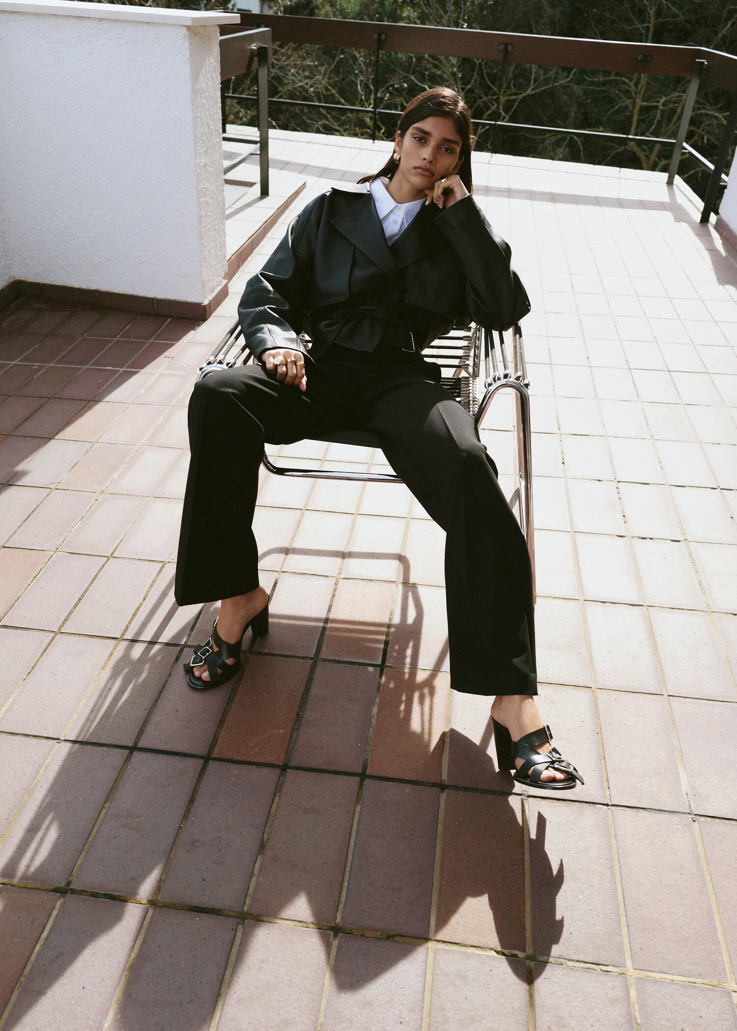 Pantalon droit avec ceinture - Détail de l'article 1