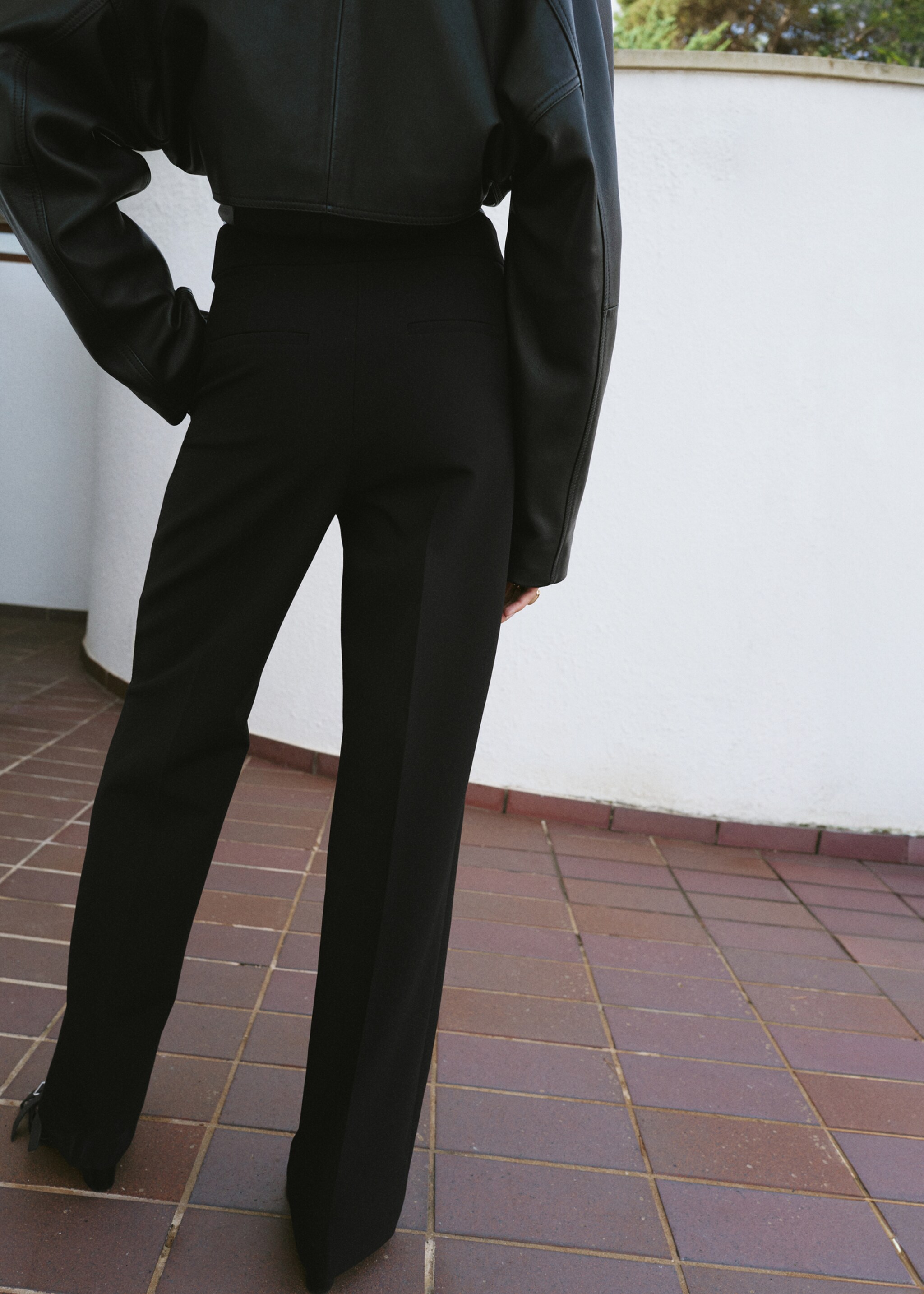 Pantalon droit avec ceinture - Verso de l’article, Noir. Ref: 27075997-00.