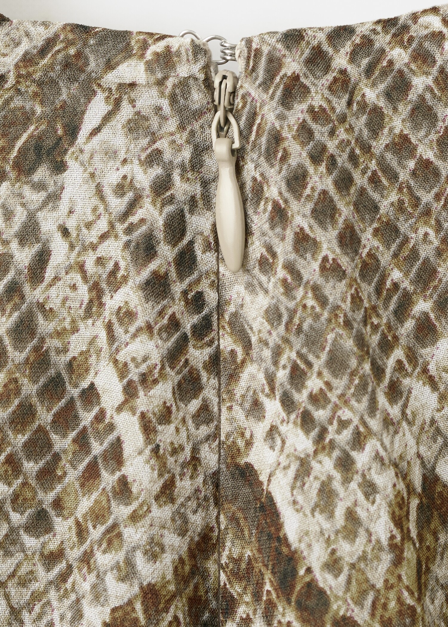 Animal-print midi-skirt - Details of the article 8