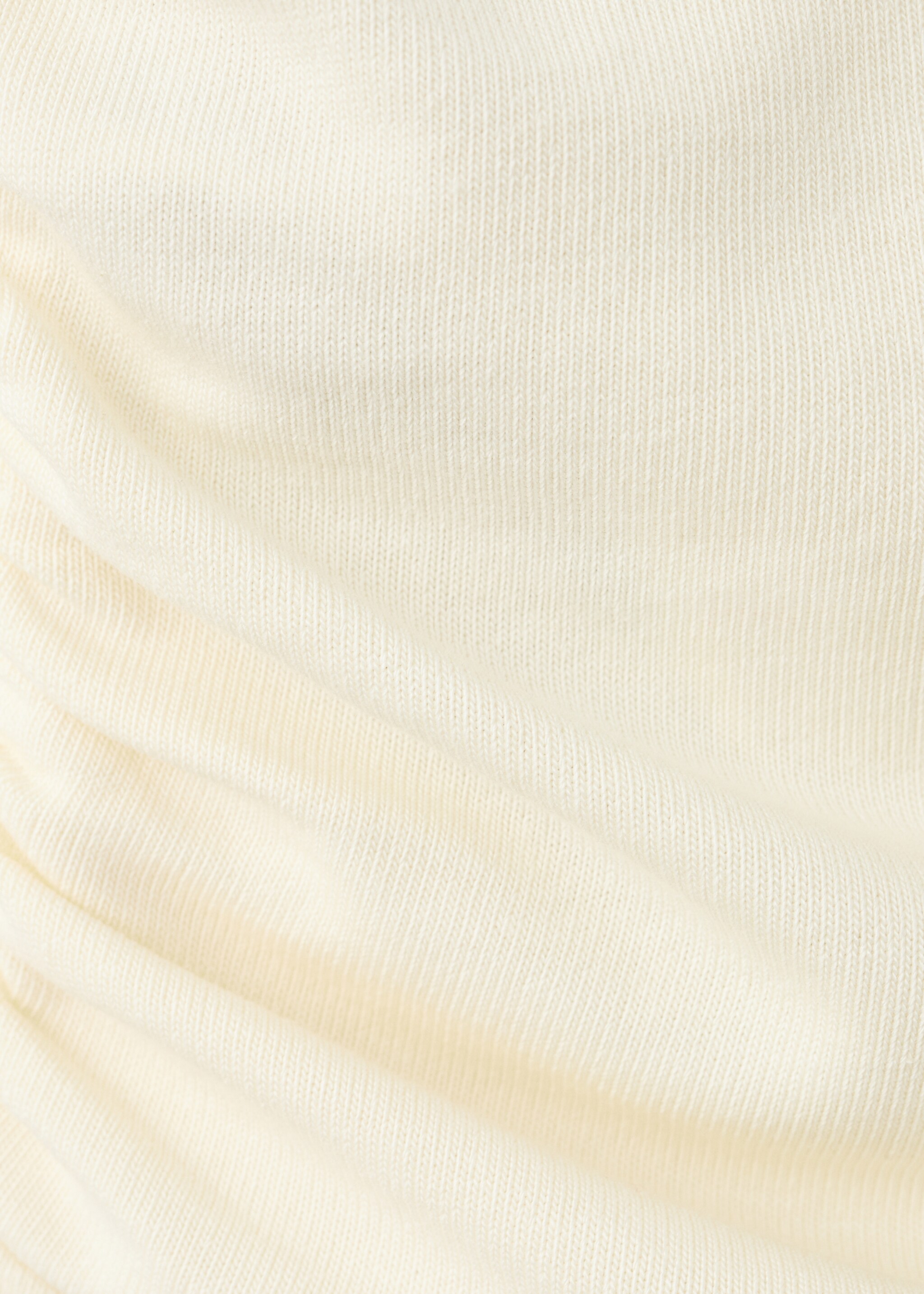 Top with lace neck - Details of the article 0, Vanilla. Ref: 27076001-00.