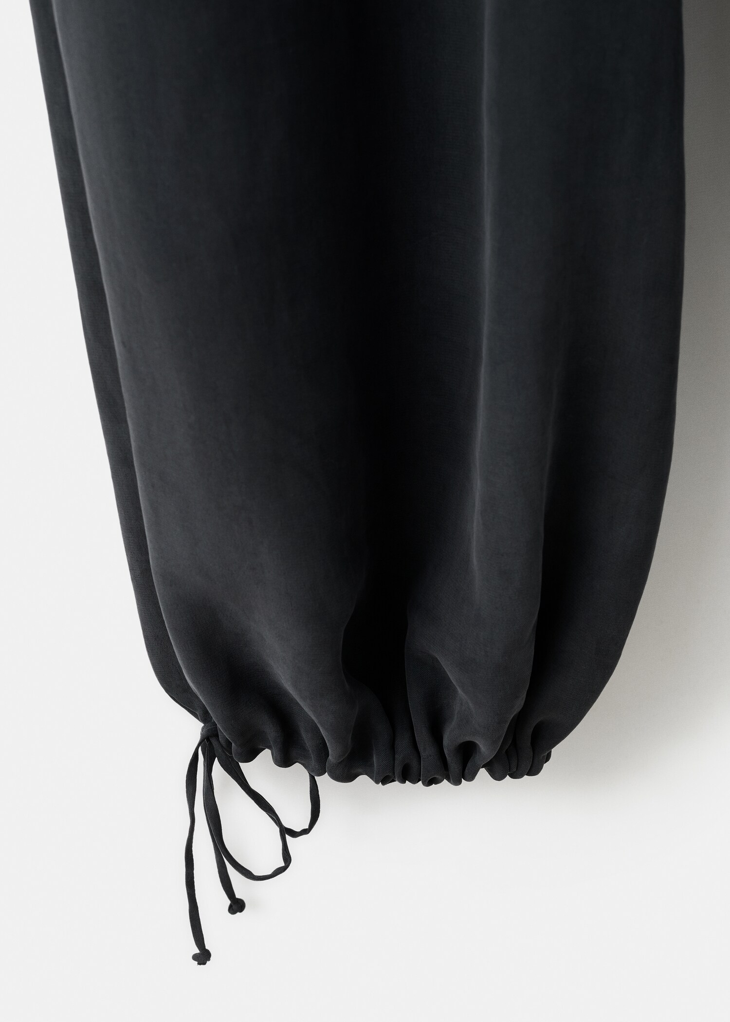 Balloon trousers with elastic waist - Details of the article 0