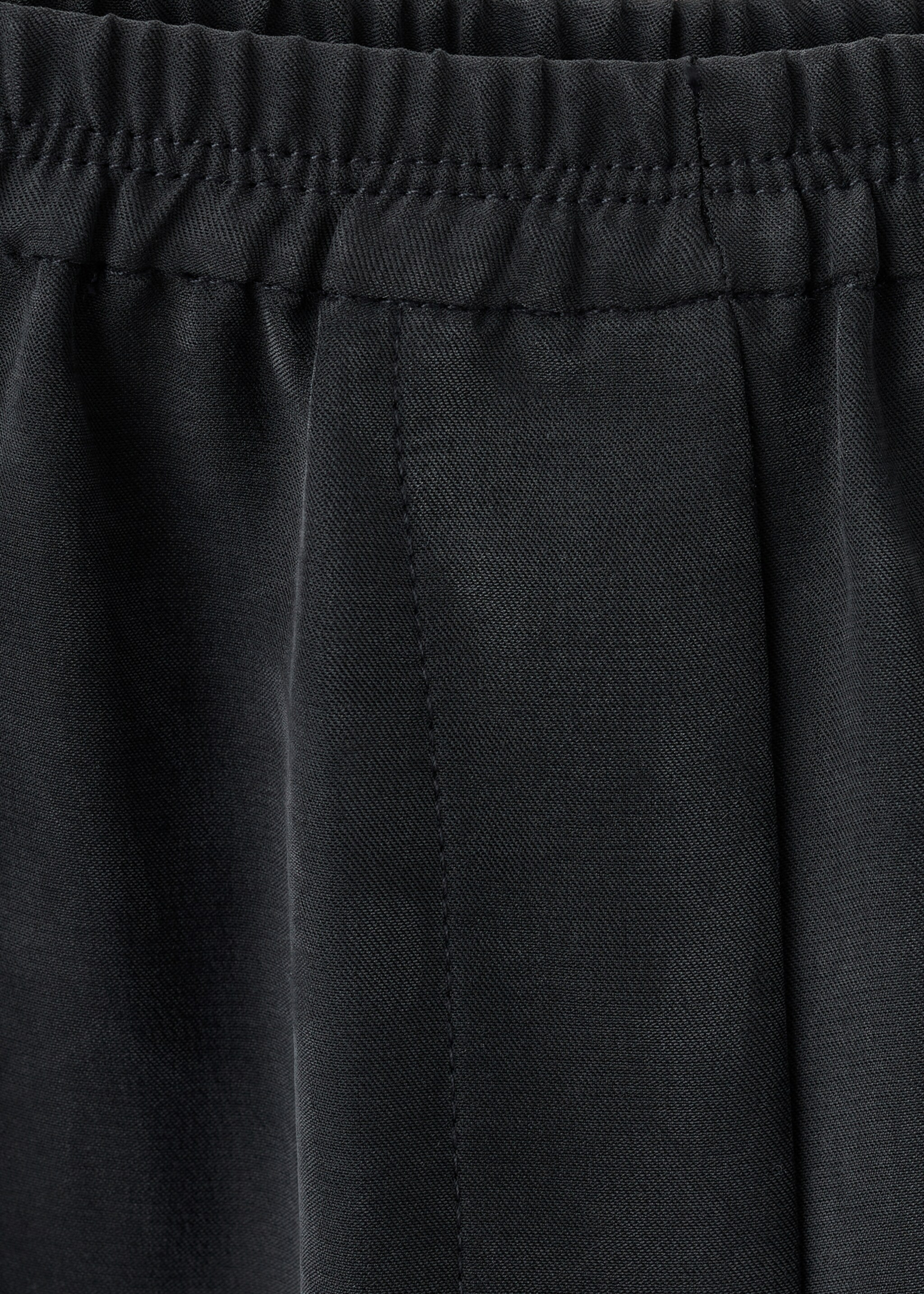 Balloon trousers with elastic waist - Details of the article 8, Black. Ref: 27076002-00.