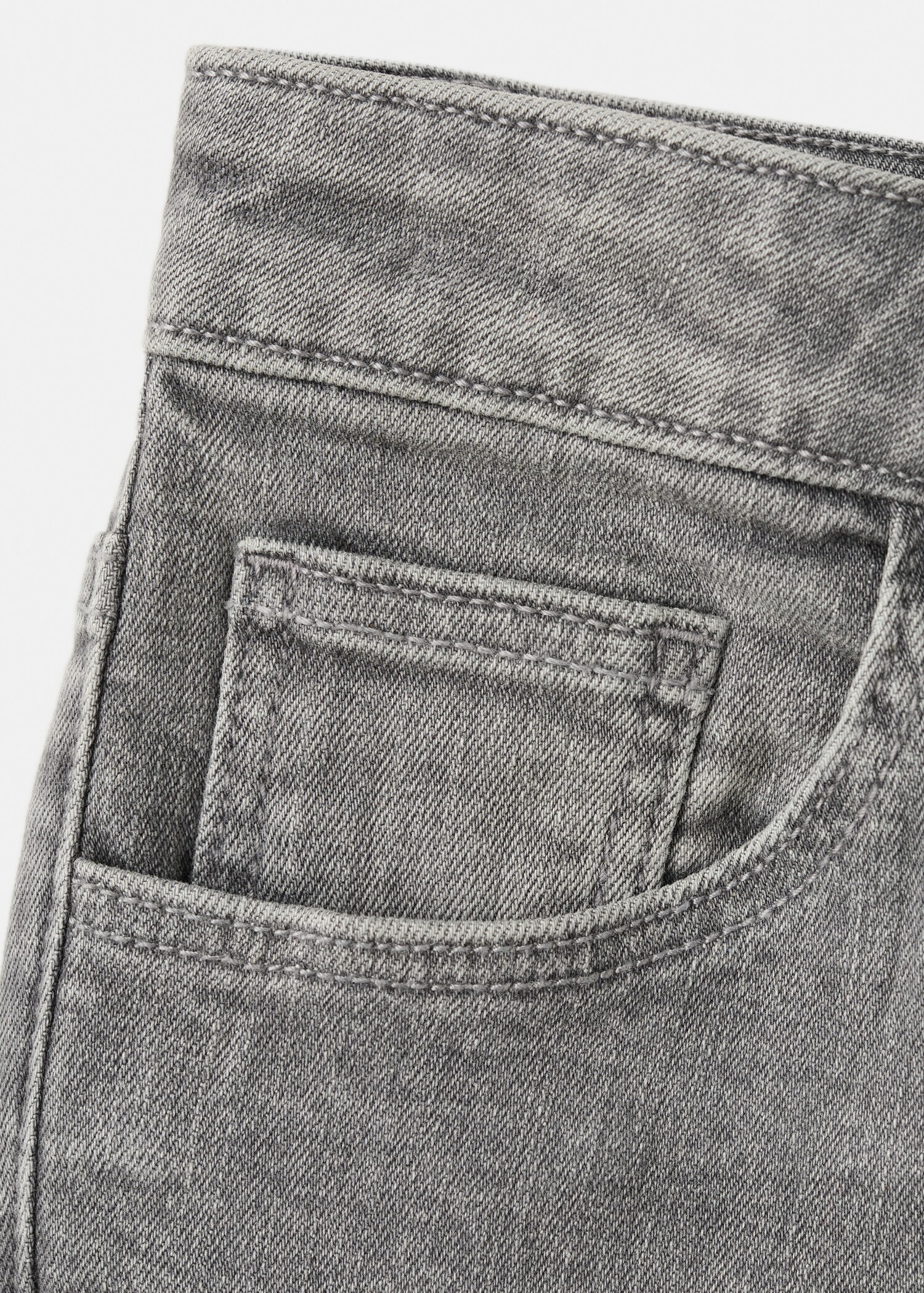 Straight-fit denim bermuda shorts - Details of the article 0
