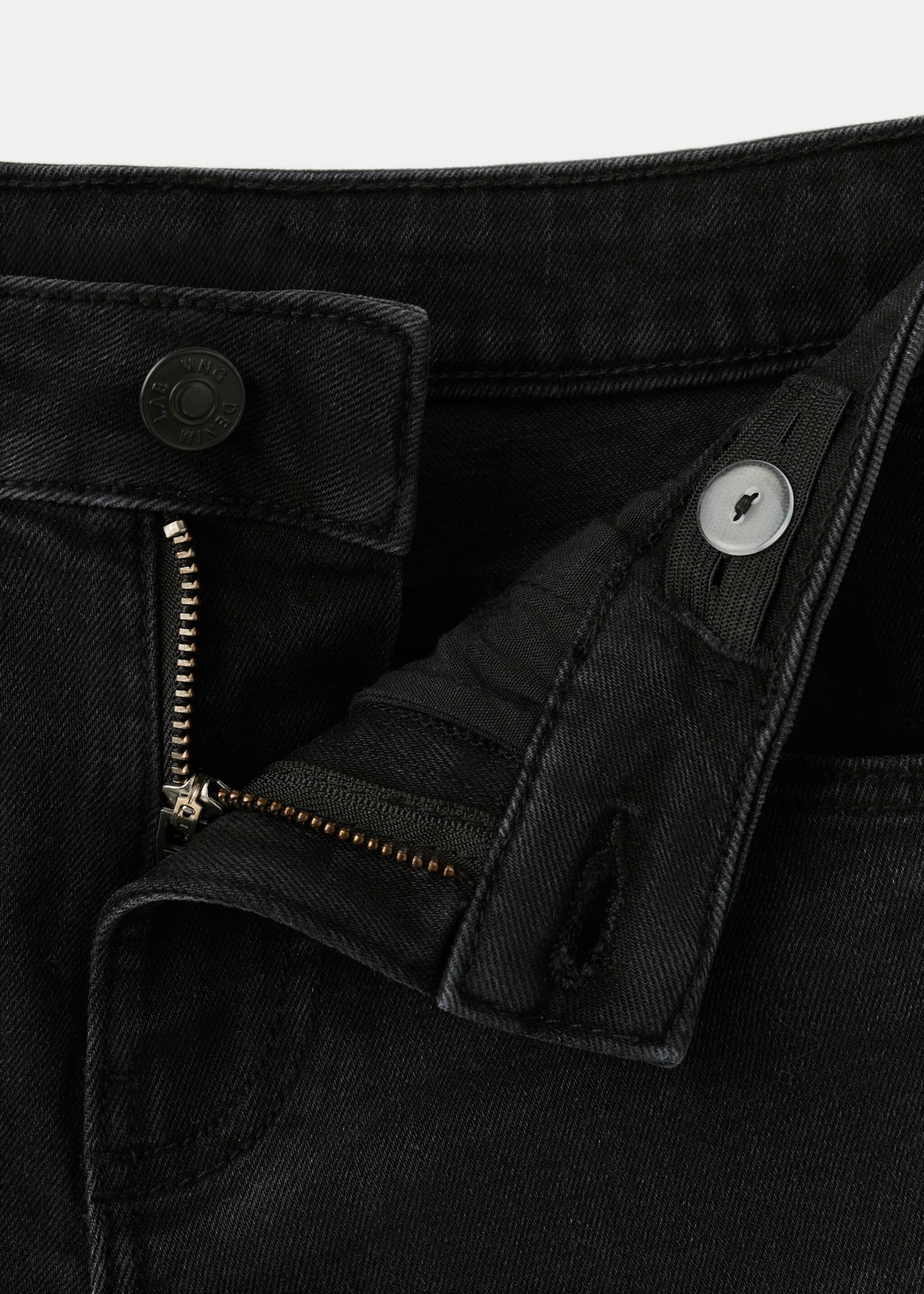 Straight-fit denim bermuda shorts - Details of the article 8, Black denim. Ref: 27076348-00.
