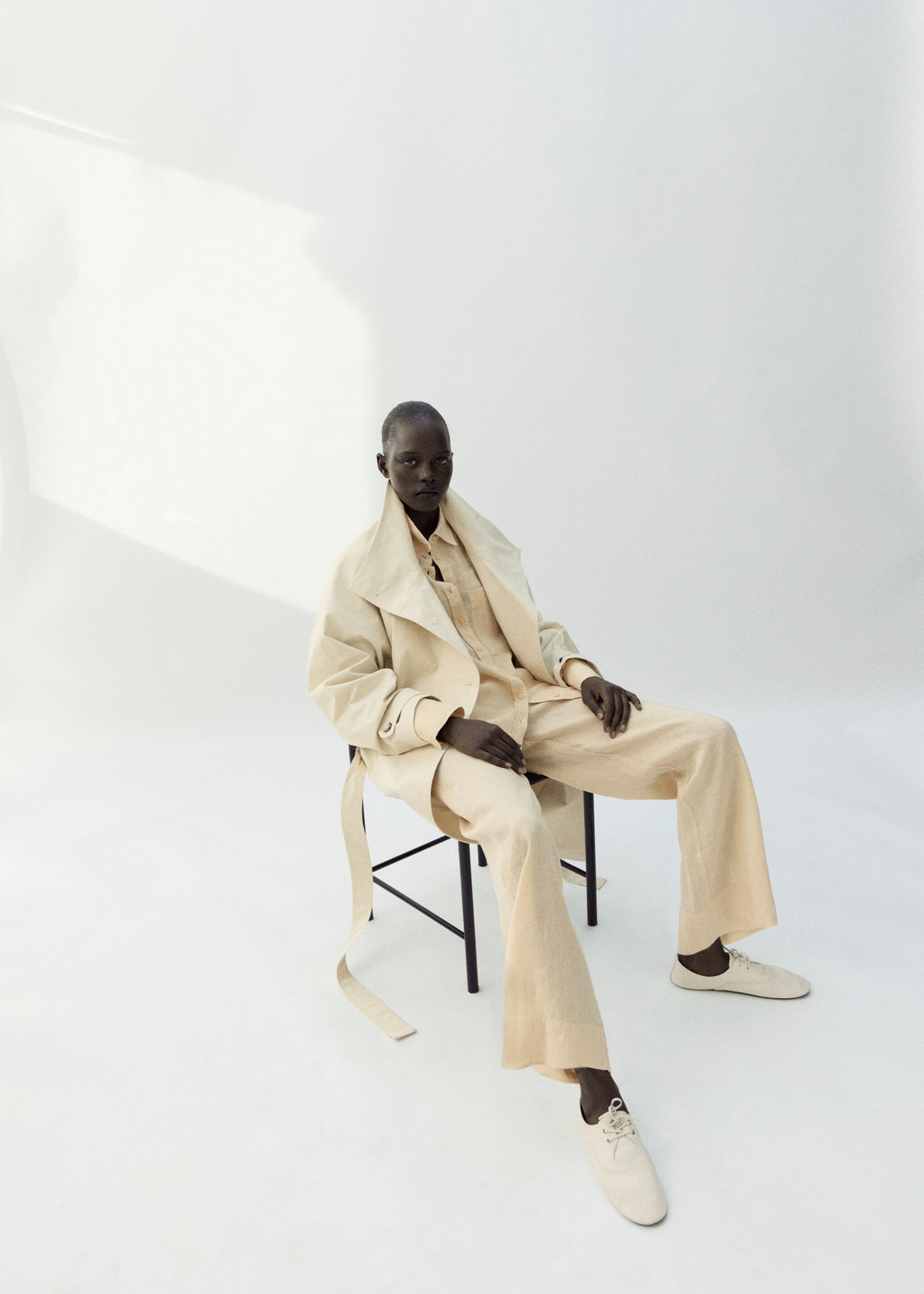 Pantalón recto lino - Detalle del artículo 2, Amarillo pastel. Ref: 27076356-00.