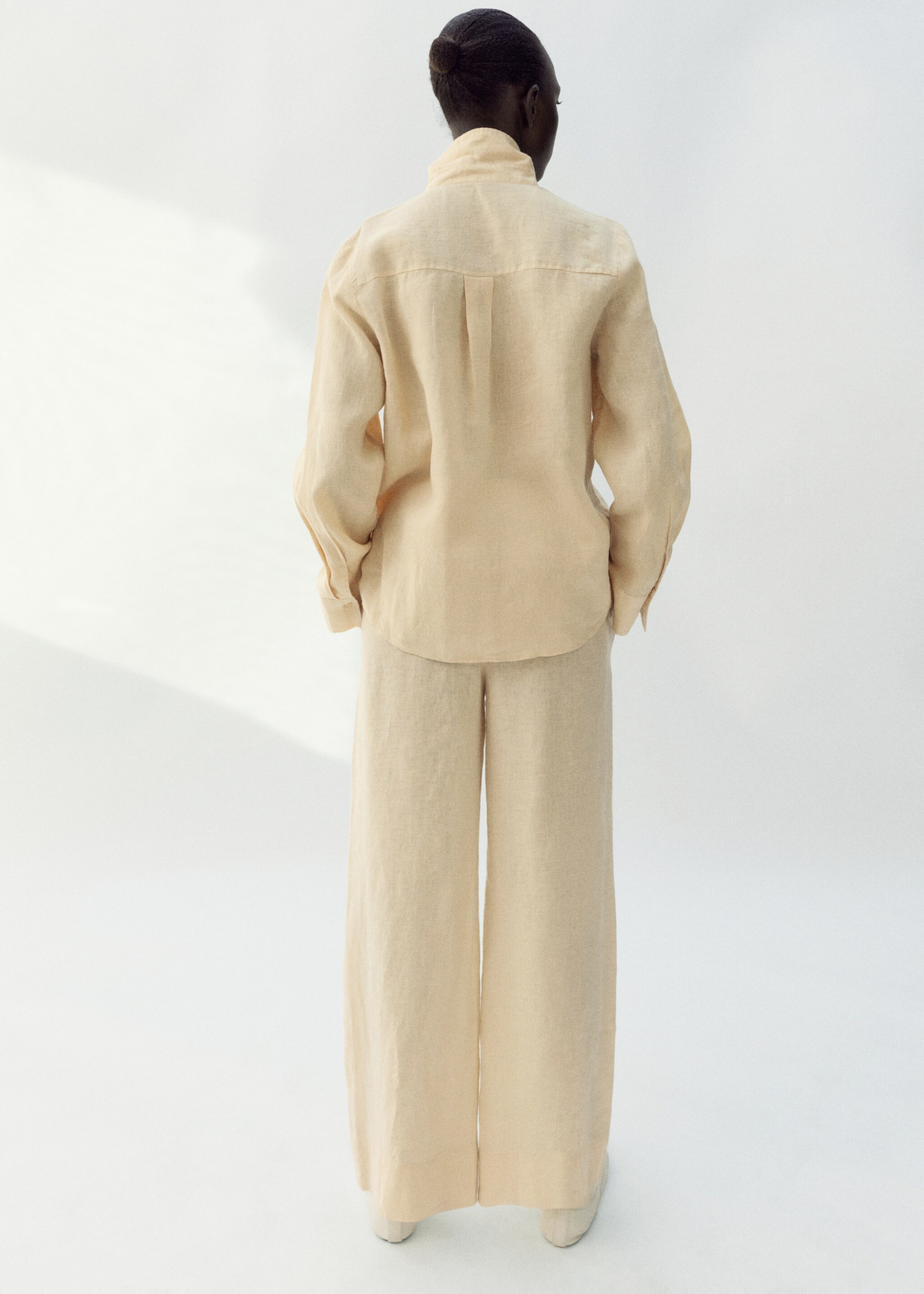 Pantalón recto lino - Reverso del artículo, Amarillo pastel. Ref: 27076356-00.