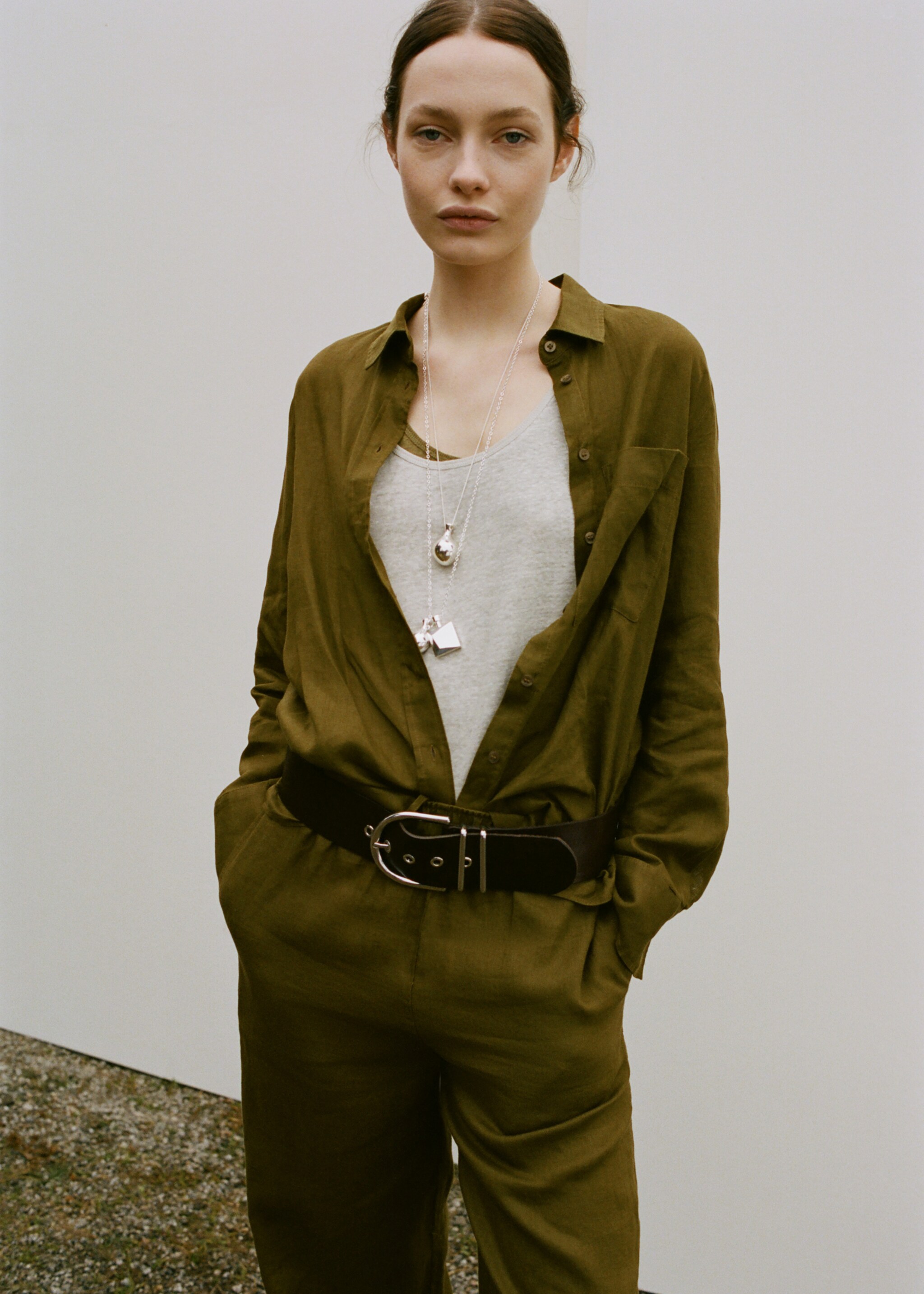 Straight linen-blend trousers - Details of the article 1, Olive Green. Ref: 27076356-00.