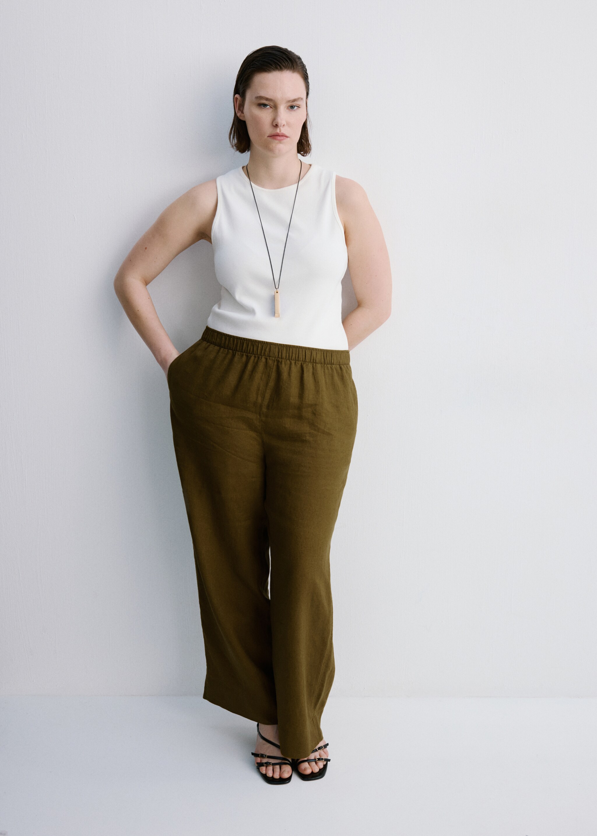 Straight linen-blend trousers - Details of the article 3, Olive Green. Ref: 27076356-00.