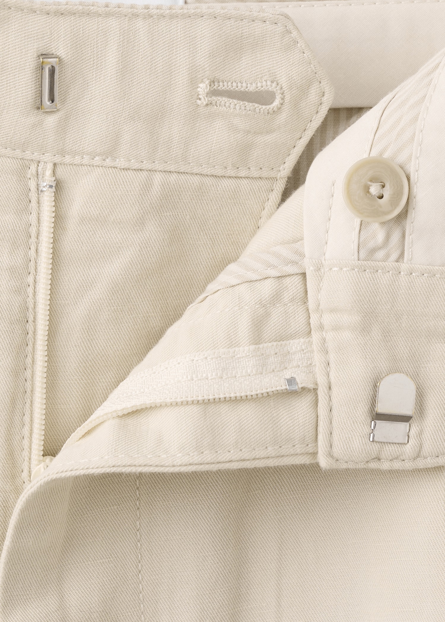 Regular fit cotton-linen Bermuda shorts - Details of the article 8