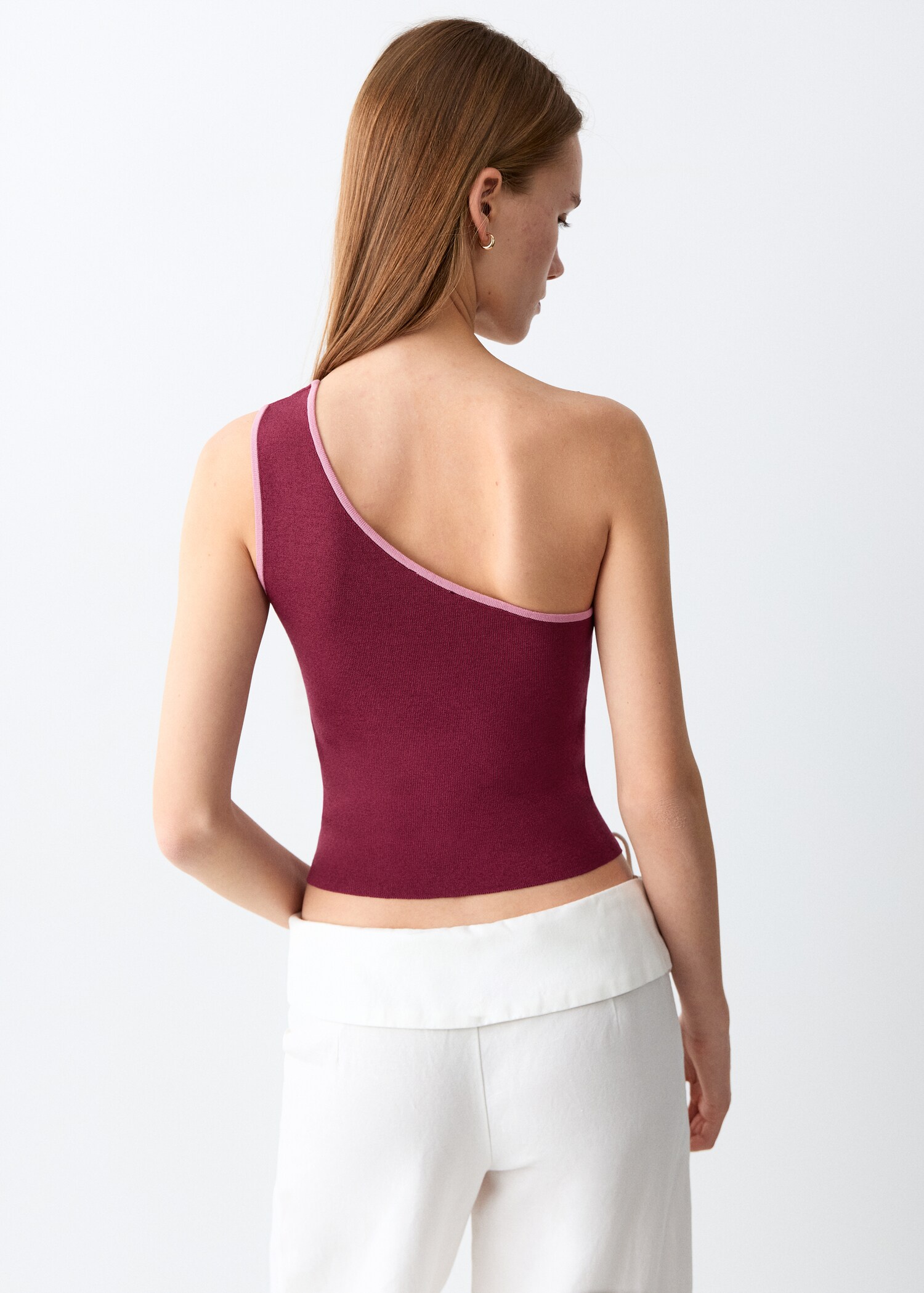 Asymmetrical top with contrasting trim - Reverse of the article