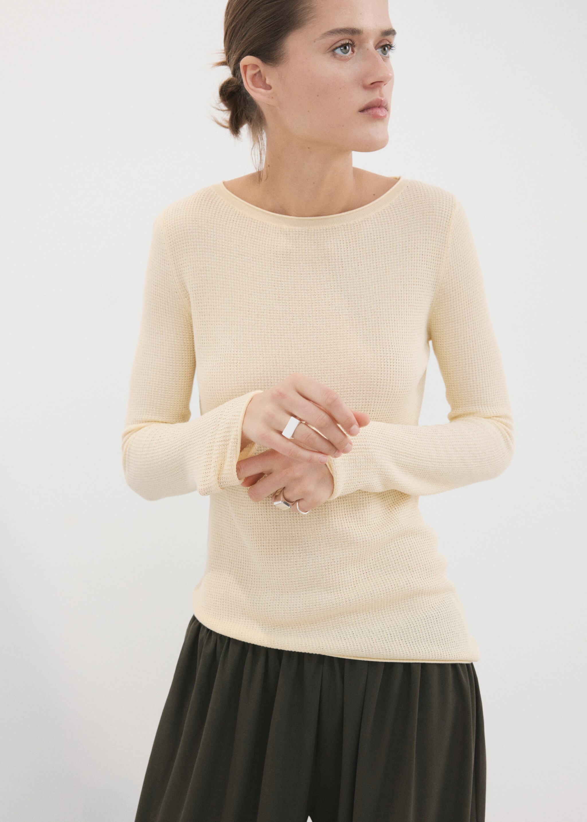 Fine-knit sweater - Medium plane, Pastel Yellow. Ref: 27077137-00.