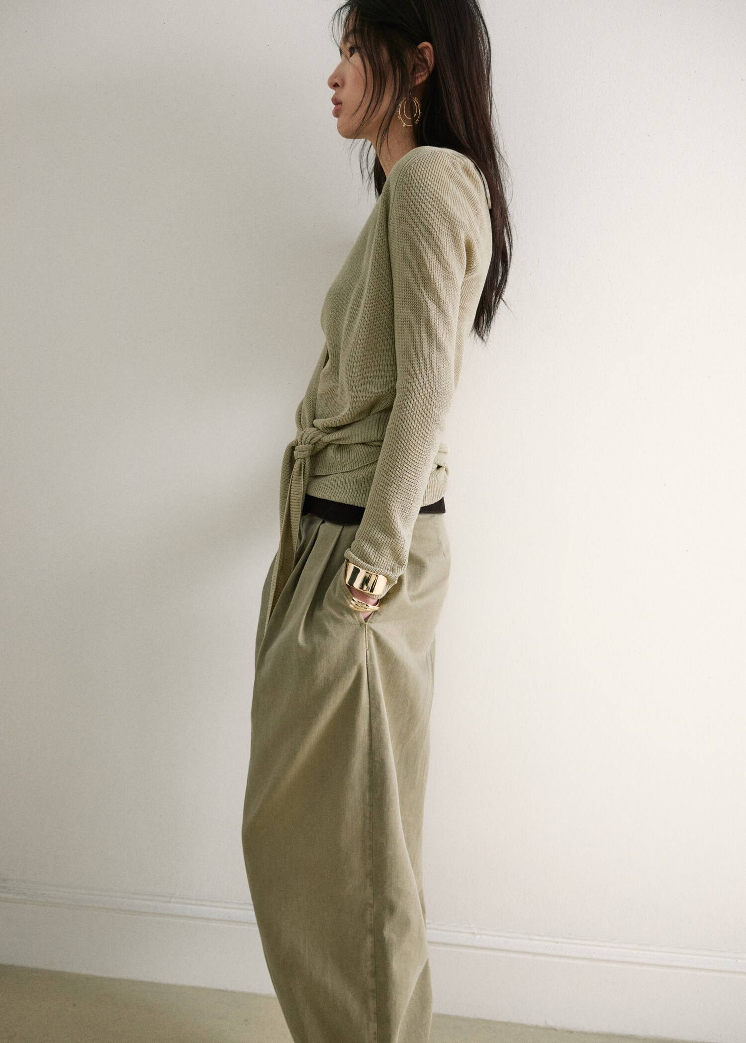 Knitted cardigan with bow - Details of the article 2