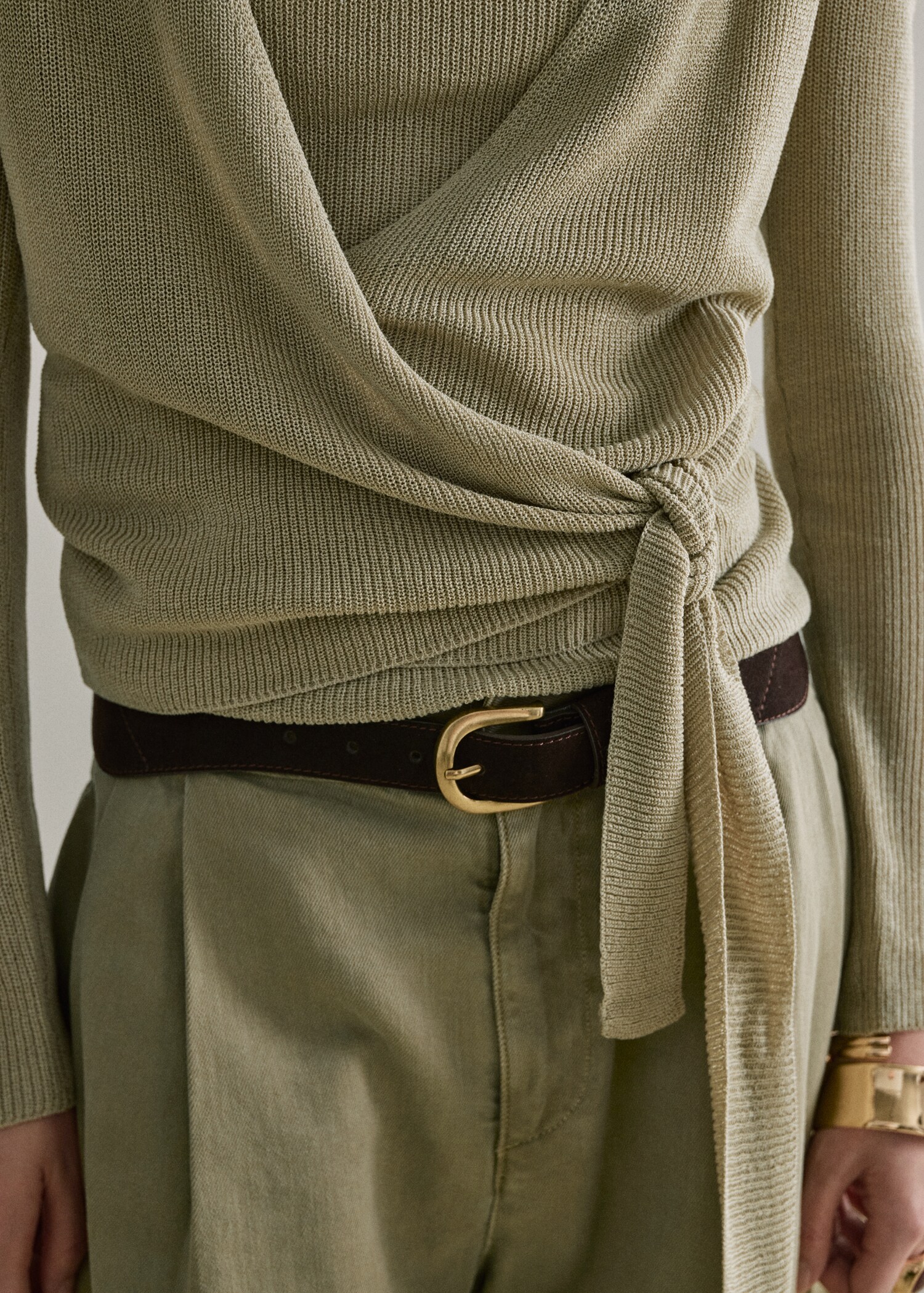 Knitted cardigan with bow - Details of the article 6