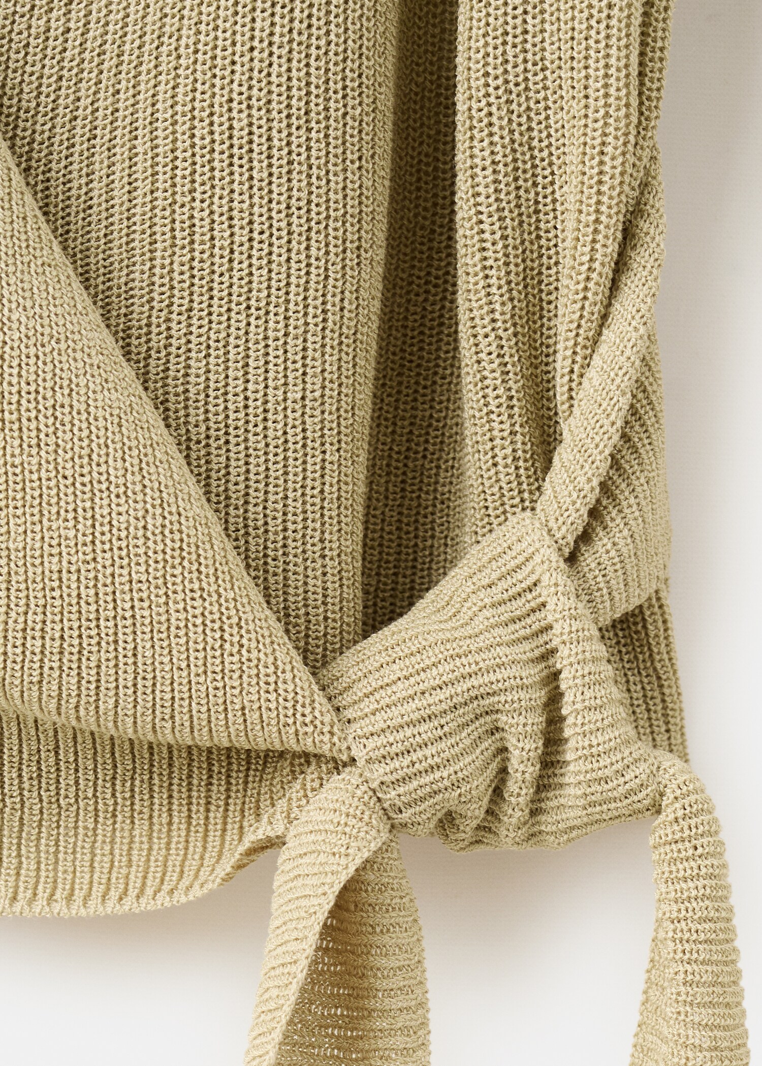 Knitted cardigan with bow - Details of the article 8