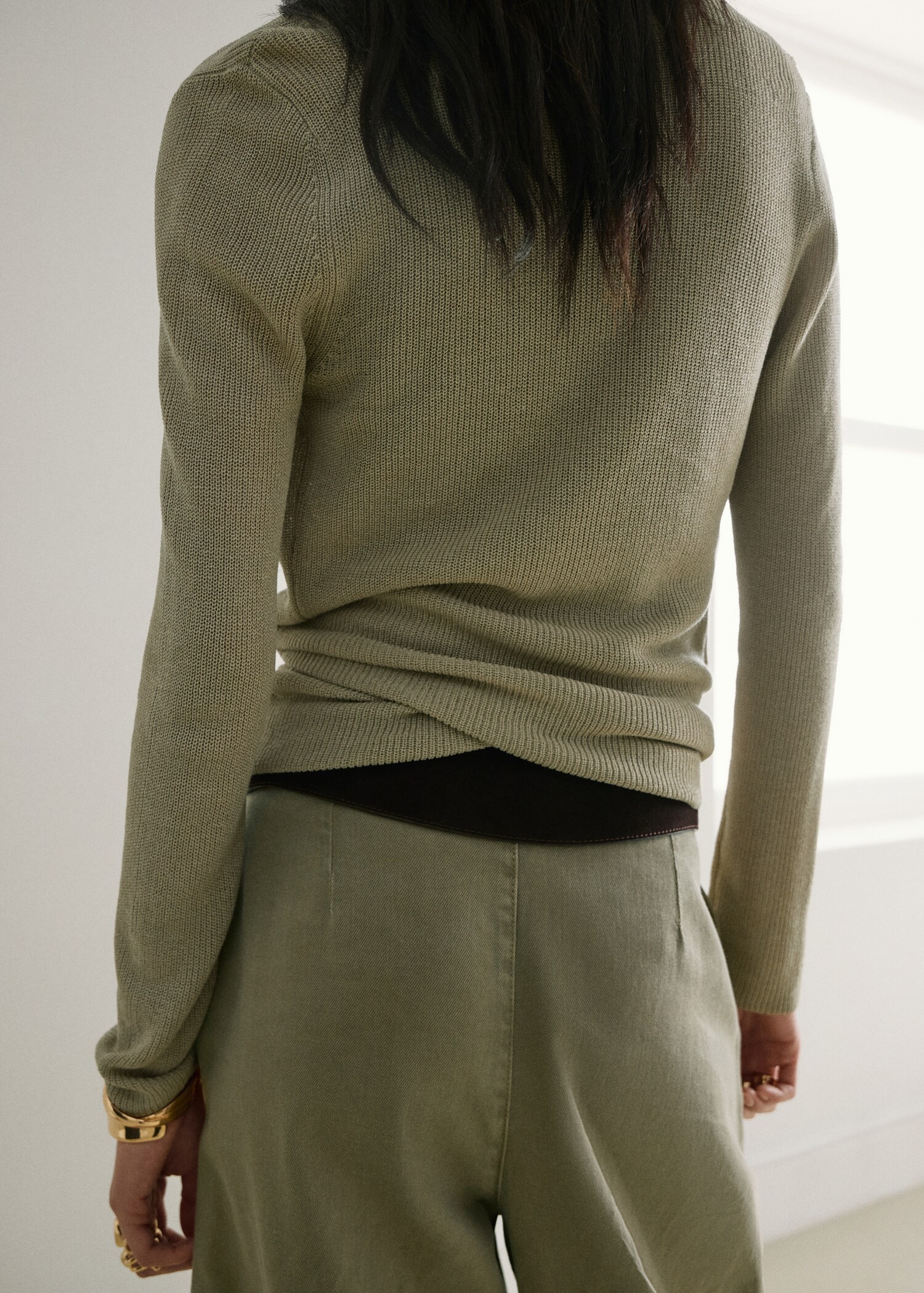 Knitted cardigan with bow - Reverse of the article