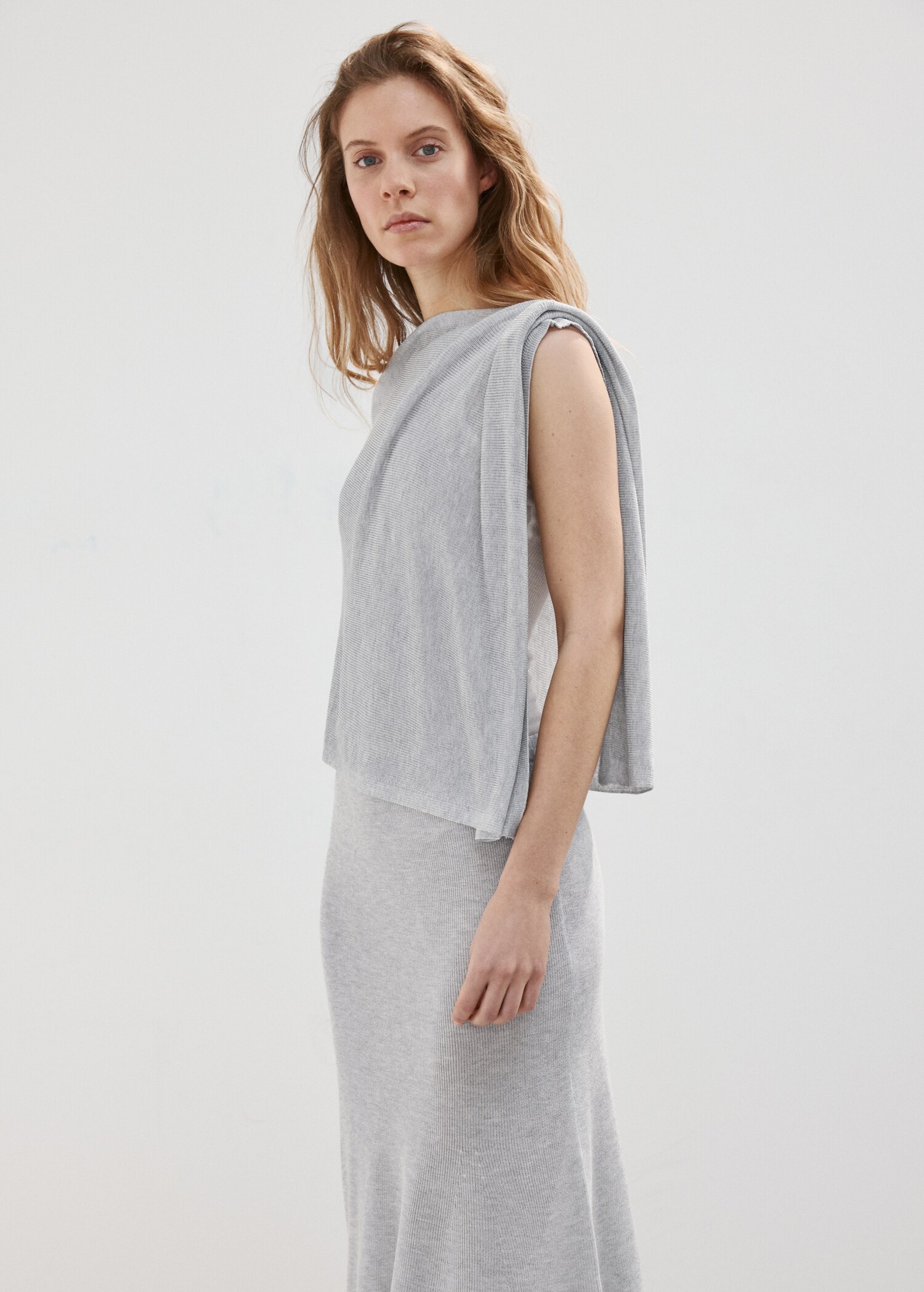 Fine knit midi skirt - Details of the article 1