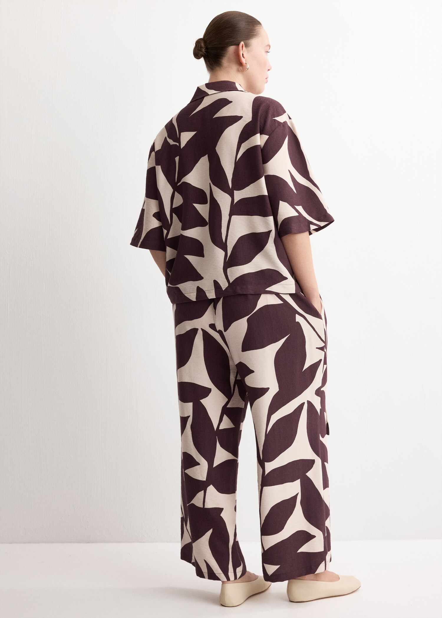 Printed straight pants - Details of the article 4