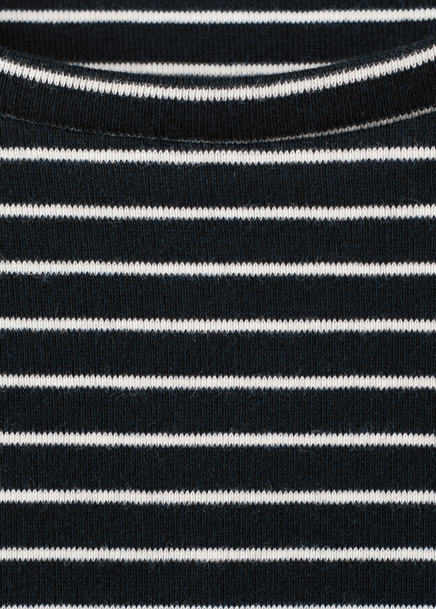 Striped T-shirt with ties - Details of the article 8