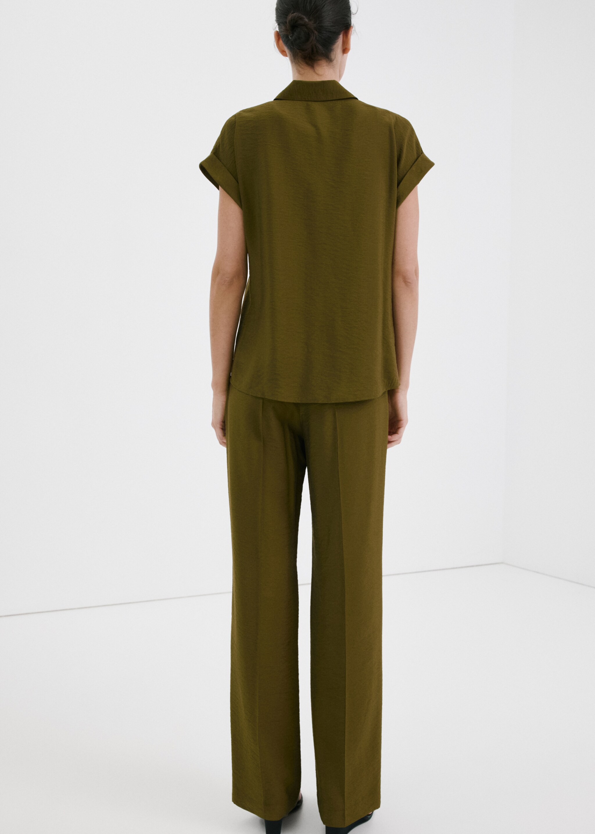 Straight mid-rise trousers - Reverse of the article, Green. Ref: 27077153-00.